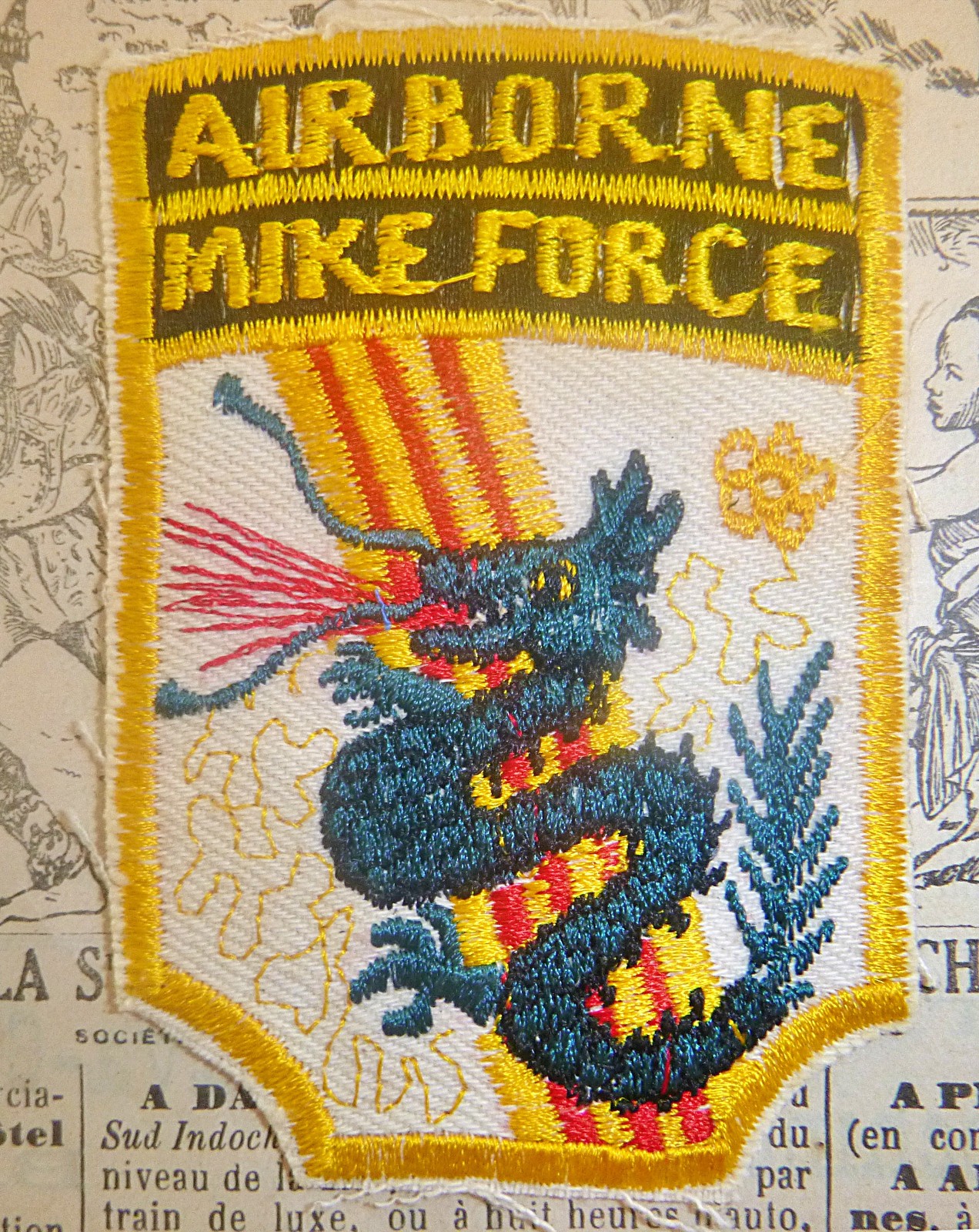 Newspaper Patch - GREEN DRAGONS - MACV SOG - Mike Command - Vietnam War - E.161