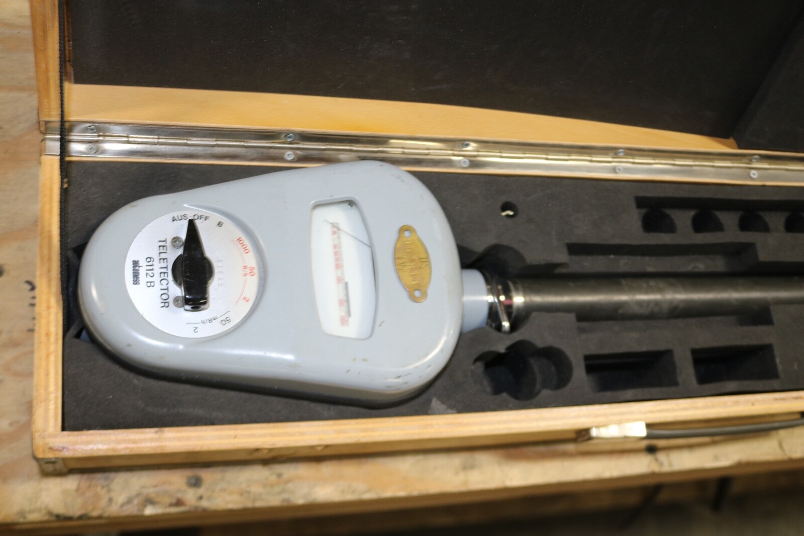 6112B TELETECTOR DOSE RATE METER GAMMA RADIATION METER
