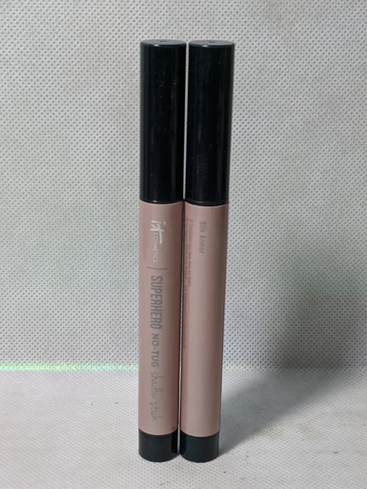 2X It Cosmetics SUPERHERO No Tug Shadow Stick Longwear Eyeshadow SILK ARMOR