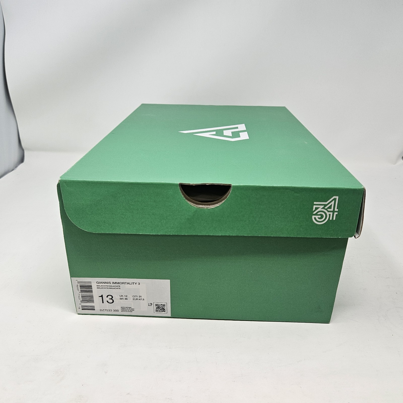 Men's Nike Giannis Immortality 3 / Malachite Green Pink / DZ7533 300 / Size 13
