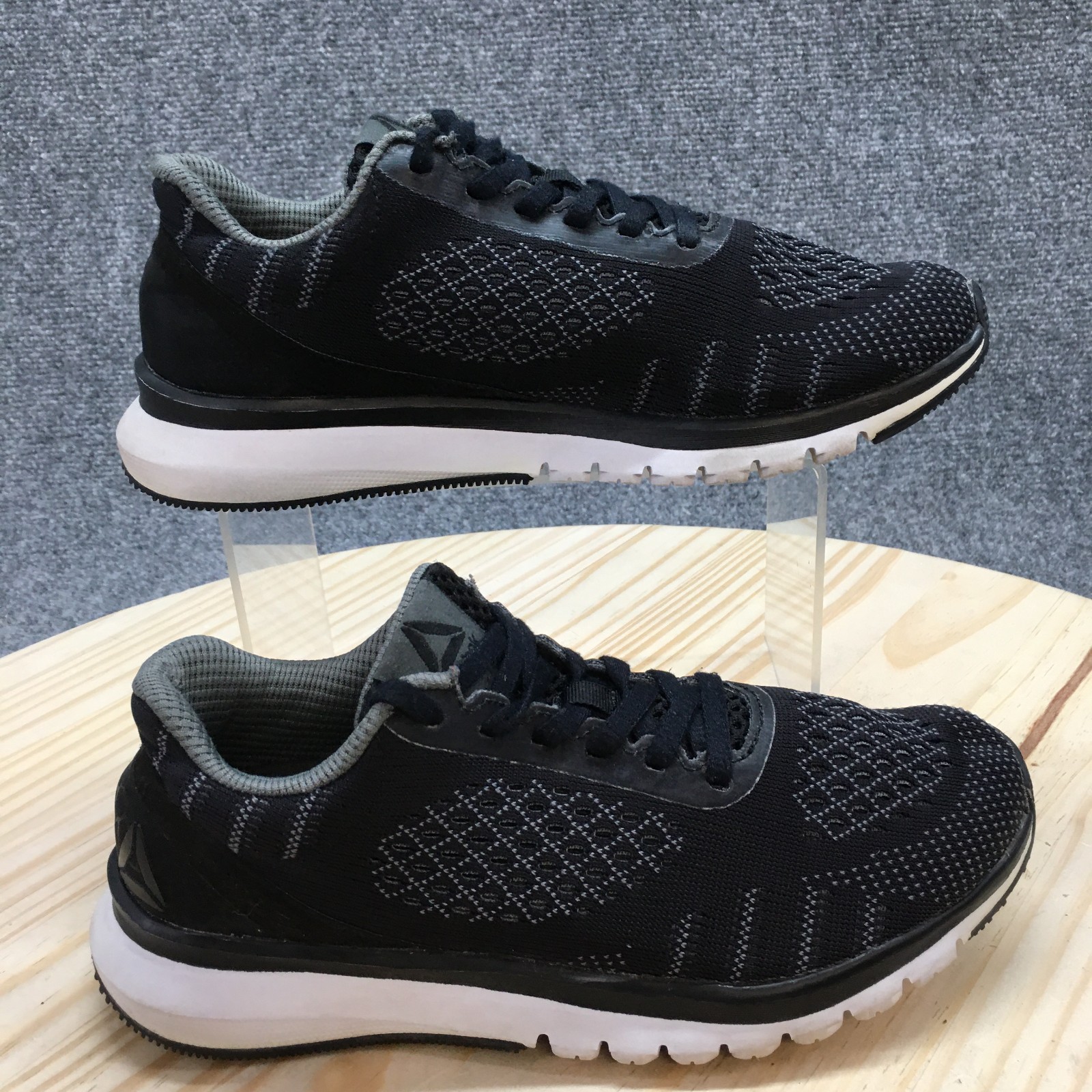 Reebok Sneaker Womens 6 Black Run Smooth Ultra Knit Athletic Laced Up BD4537