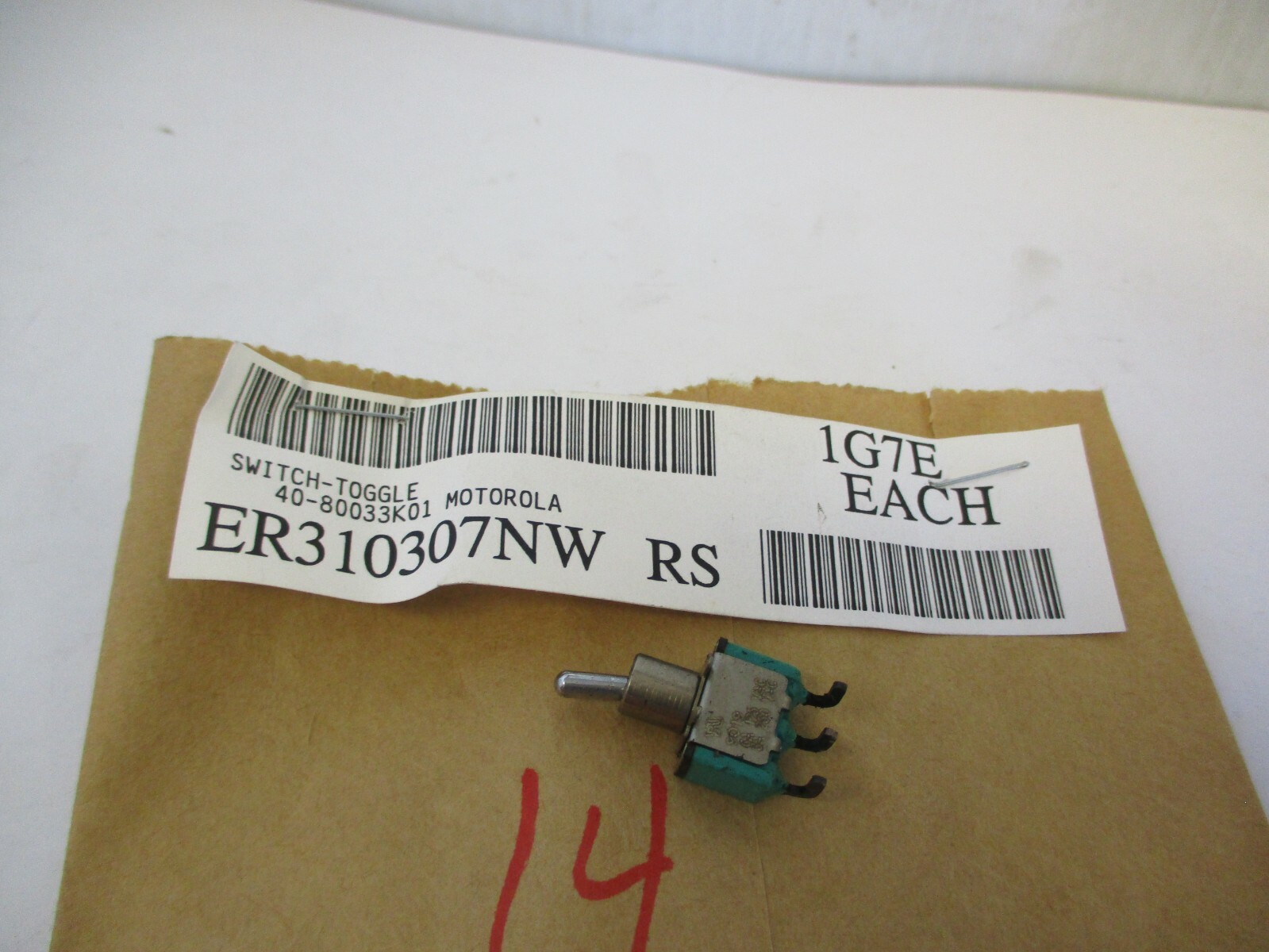 Motorola 40-80033K01   Mini Toggle Switch LR 9019