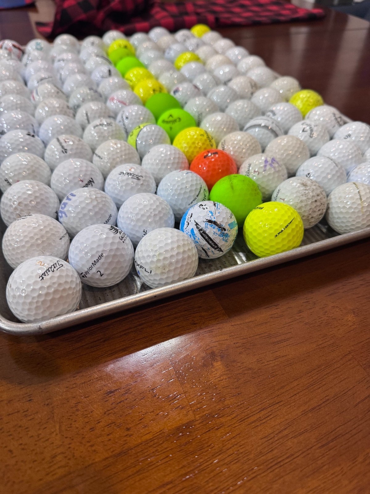 100 Assorted 4A Golf Balls