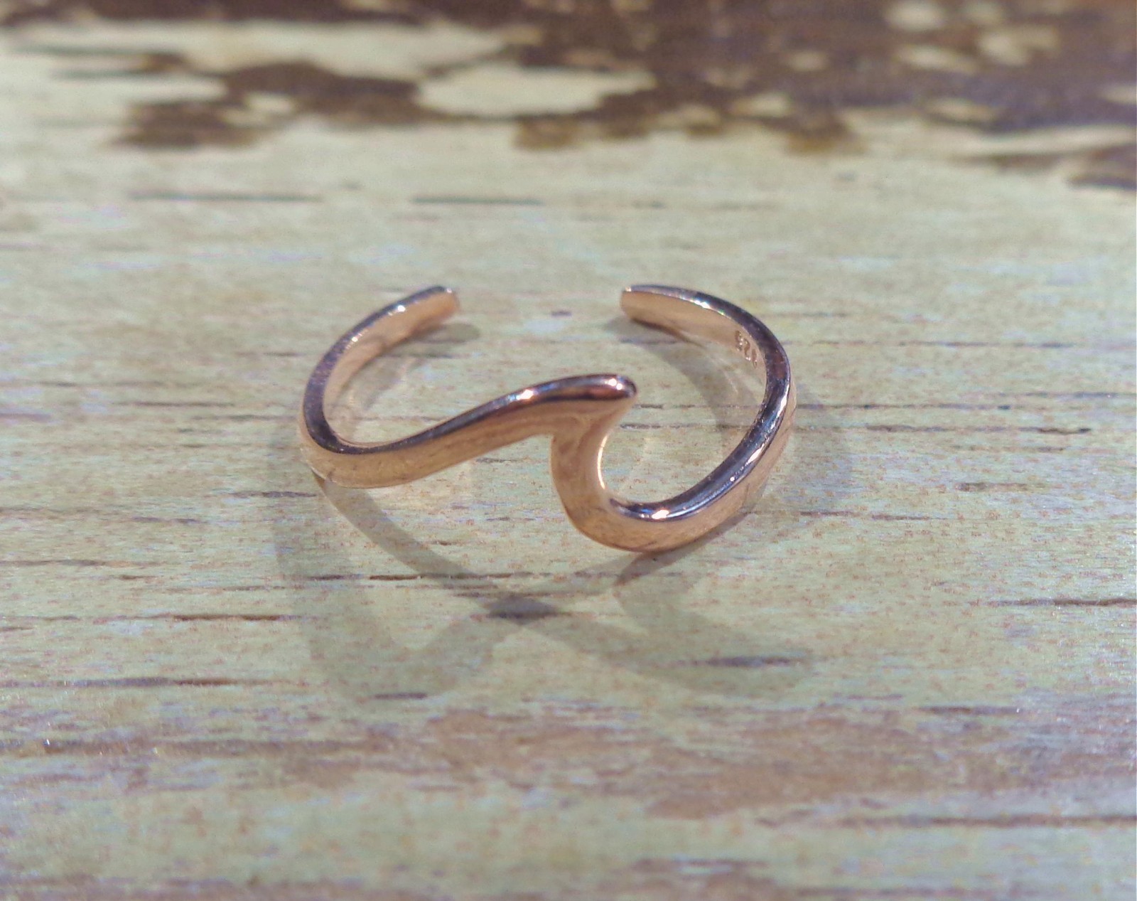14K ROSE GOLD-PLATED 925 STERLING SILVER SMOOTH HAWAIIAN OCEAN WAVE TOE RING