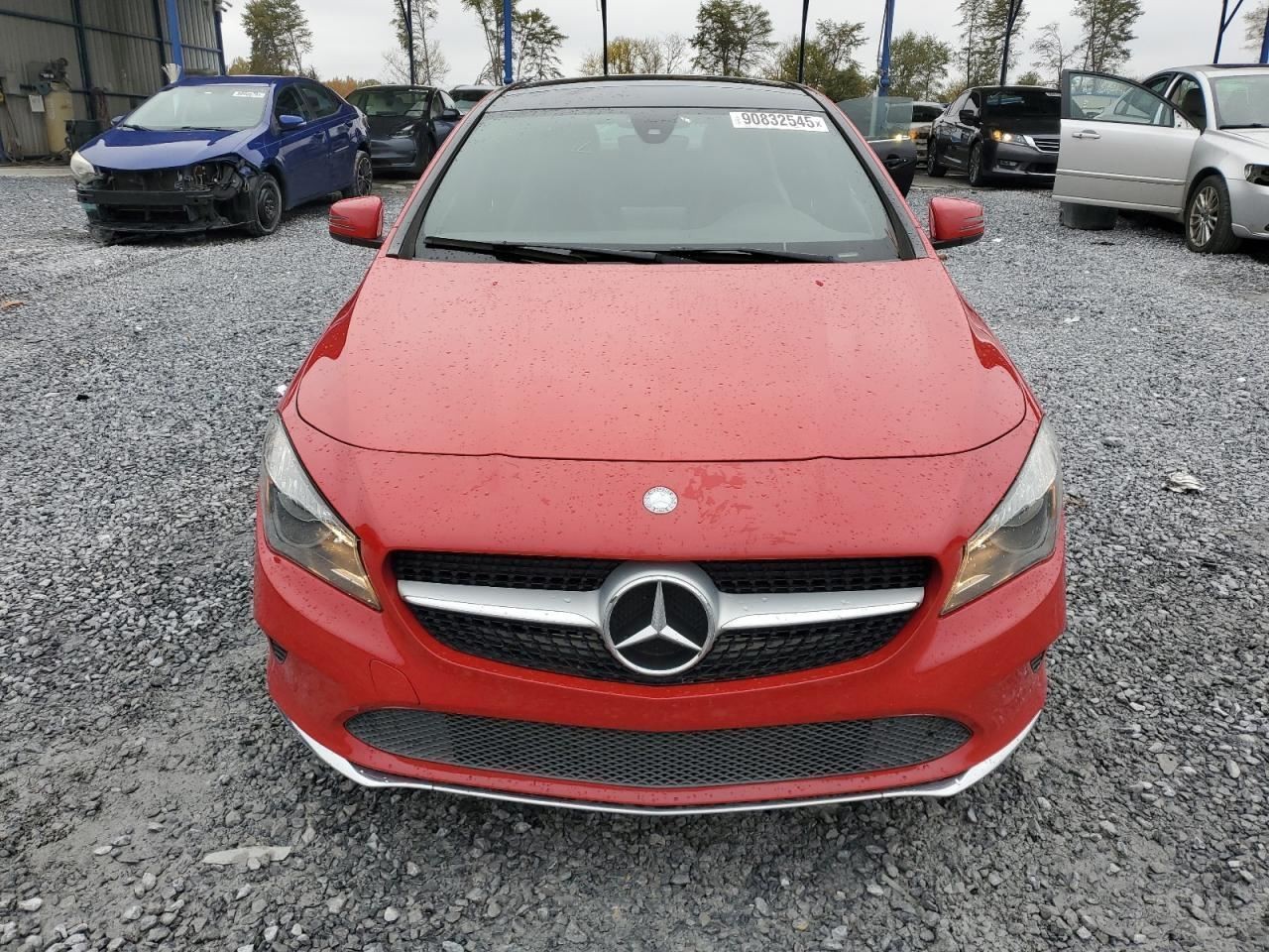 CLA250 2017 Glove Box 4934947