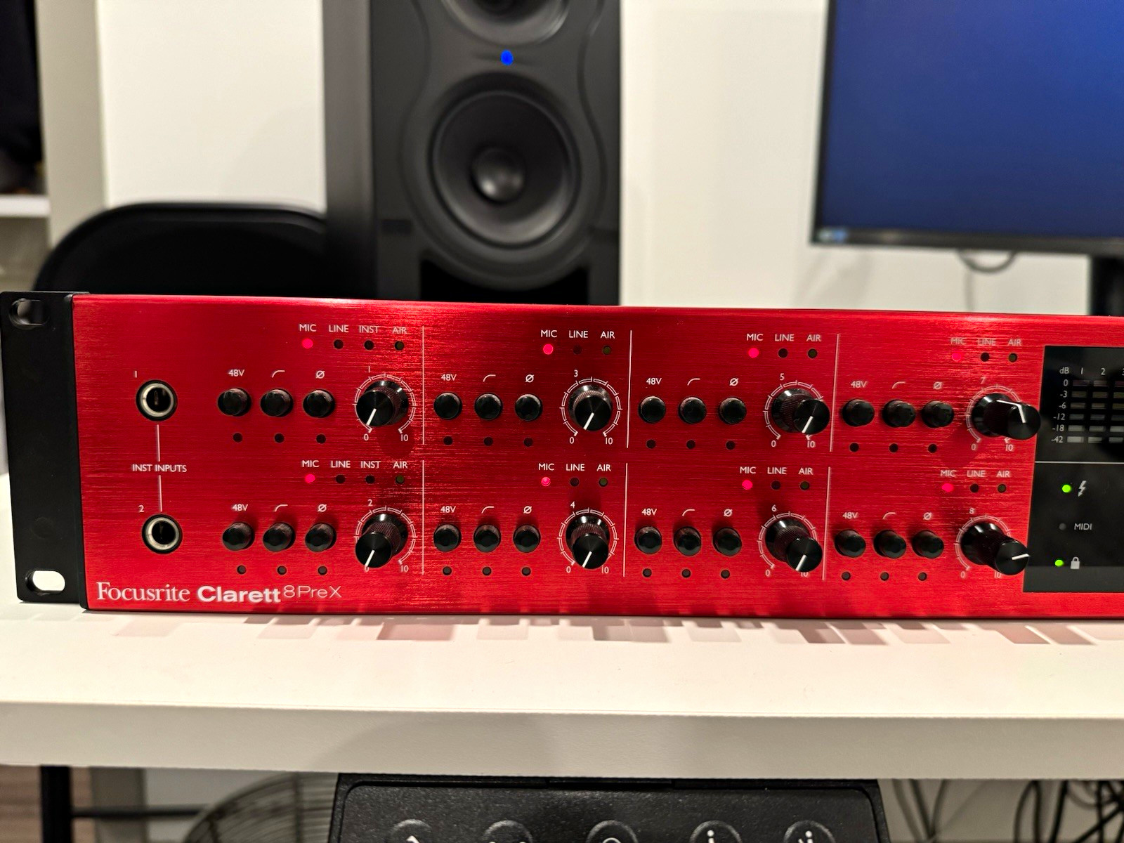 Focusrite Clarett 8PreX Thunderbolt Rackmount Audio Interface w/ ADAT MIDI