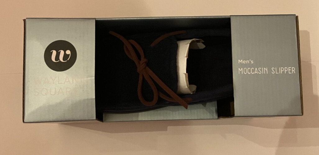 Men’s Moccasin Slippers Size L 9-10 Memory Foam Indoor Shoes New in Box
