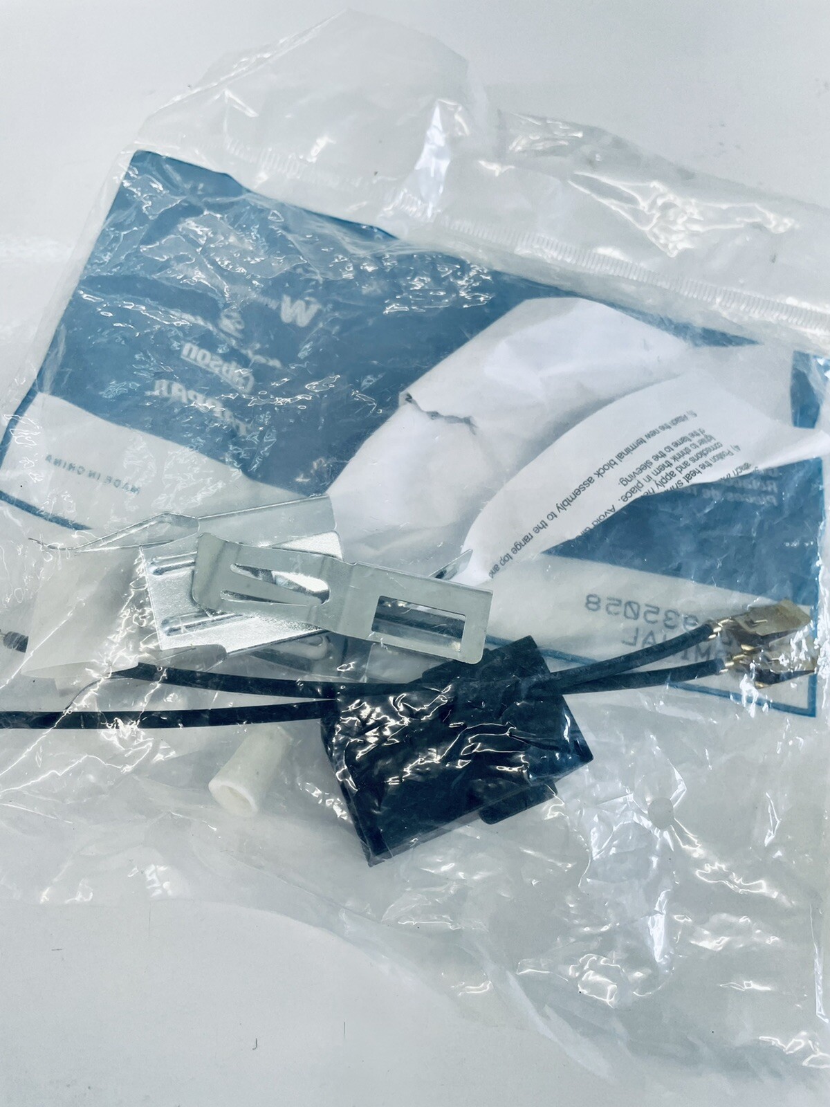 5303935058 : Frigidaire Range Surface Element Receptacle Kit