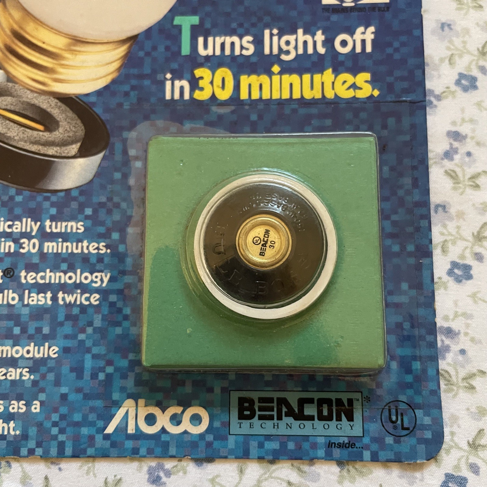 ABCO Beacon 30 Minutes Automatic Off Incandescent Light Bulb Control Button USA