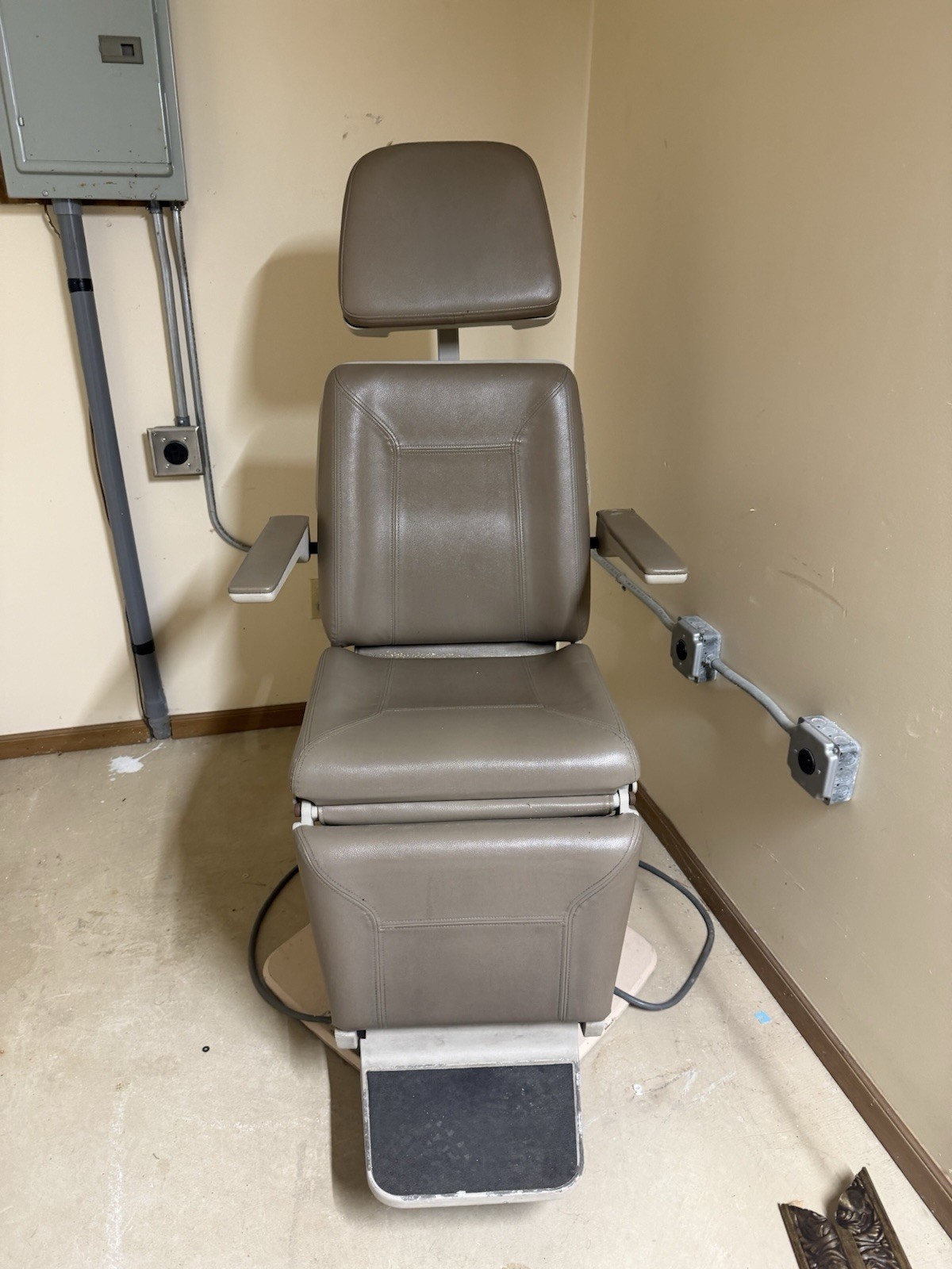 Midmark 491 Exam/procedure Chair