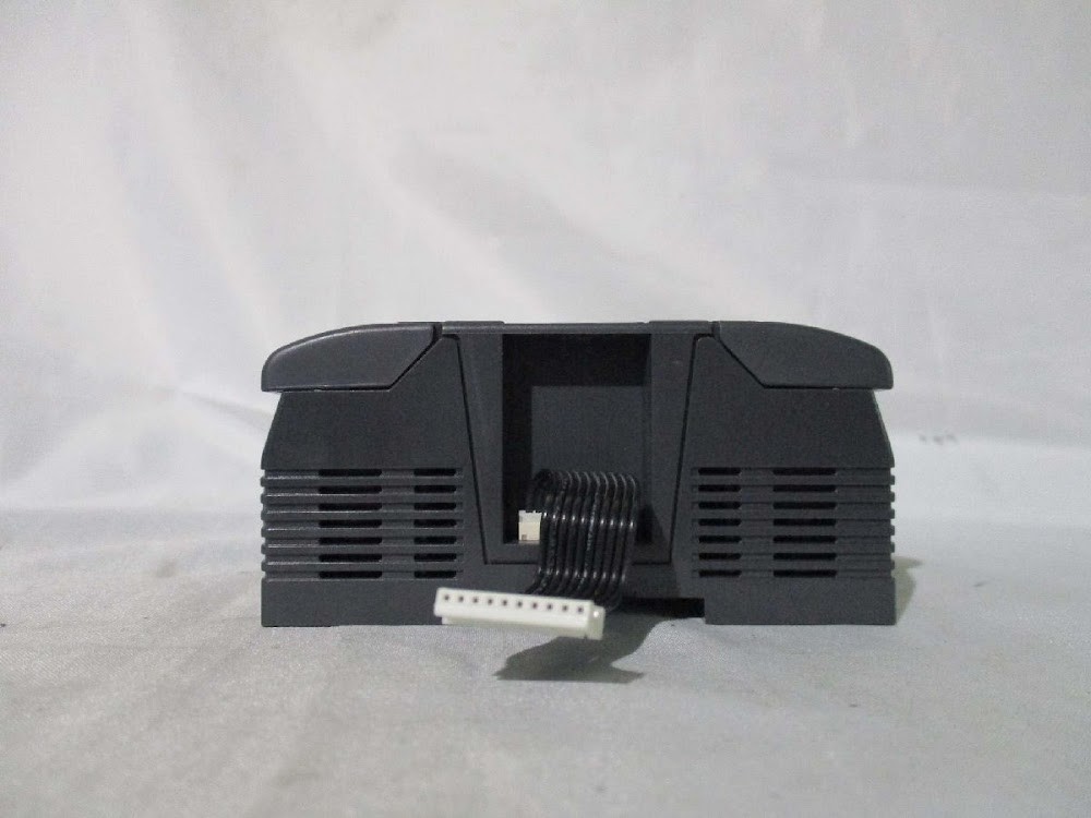 KEYENCE KV-E16X PLC with Built-in Display Function USED #8