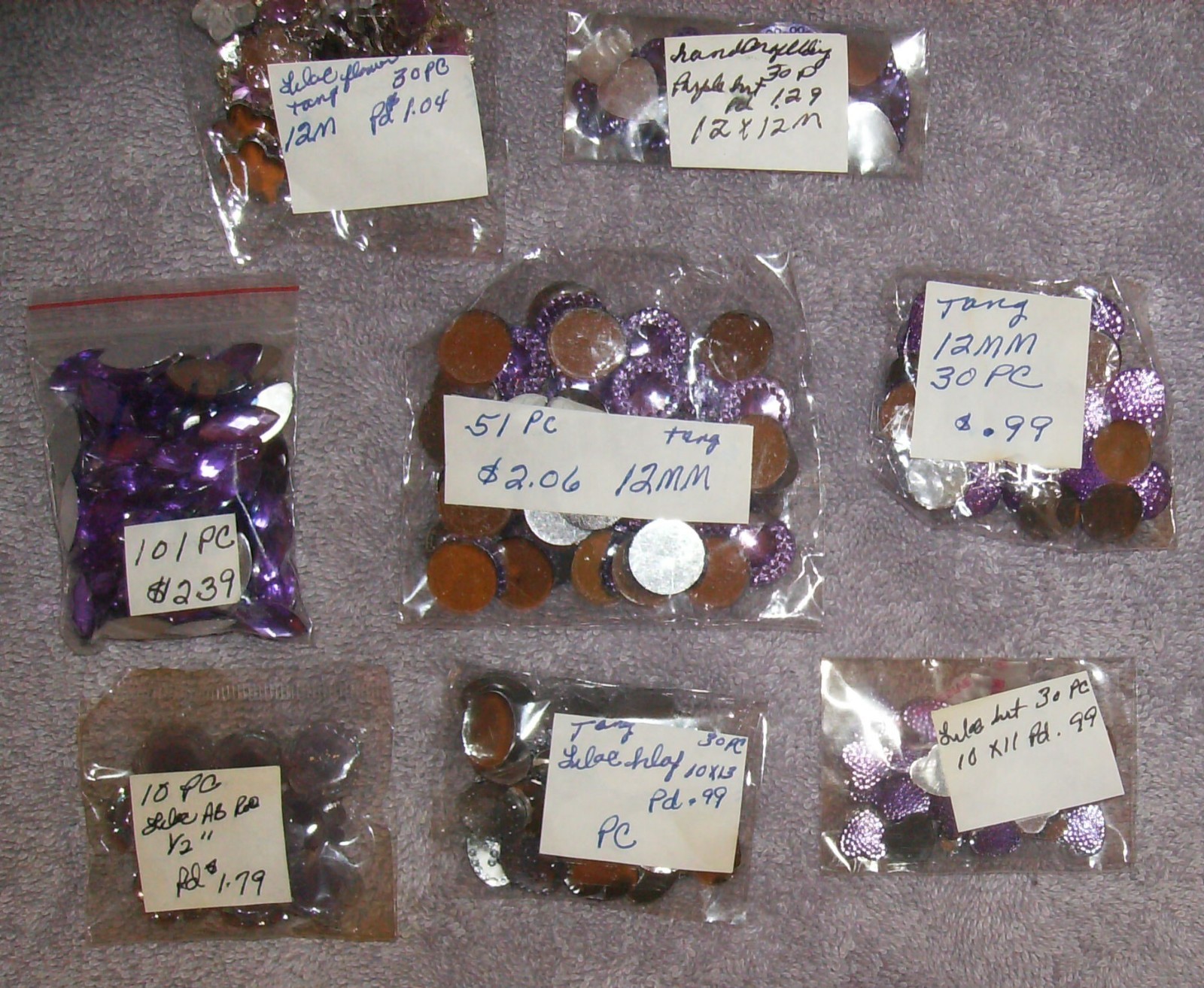 80 PC GLUE-ON VIOLET PURPLE FLOWERS CRAFS RESIN NEW SALE #34