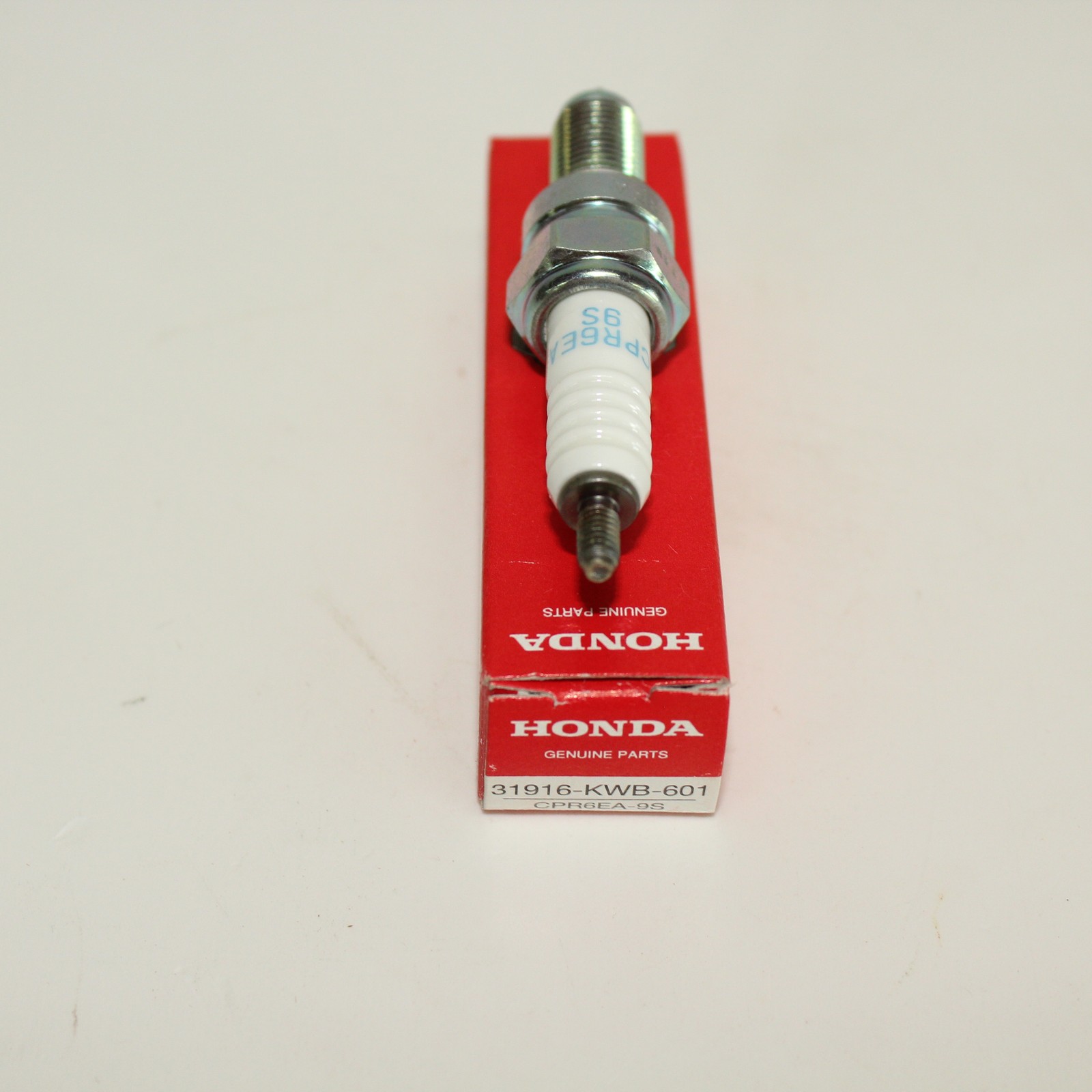 Honda 31916-KWB-601 NGK CPR6EA-9S Spark Plug
