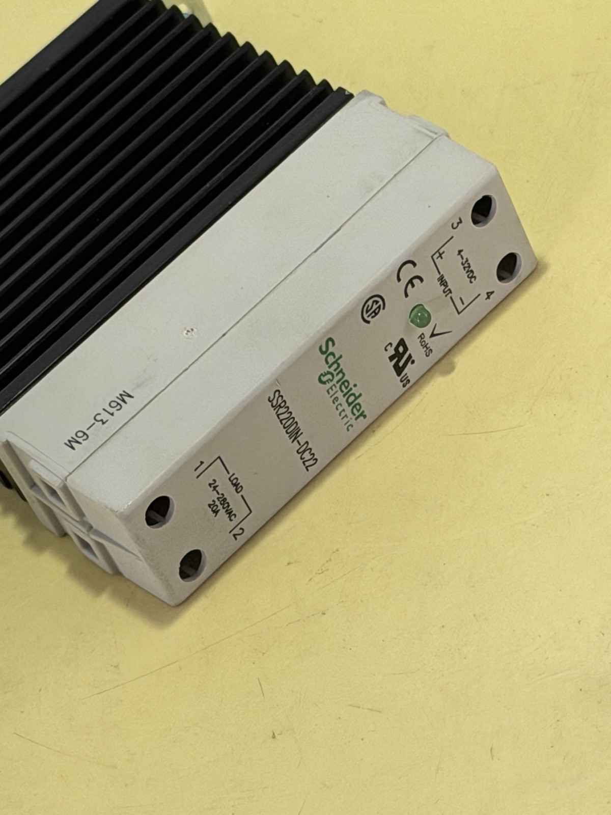 Schneider SSR220DIN-DC22