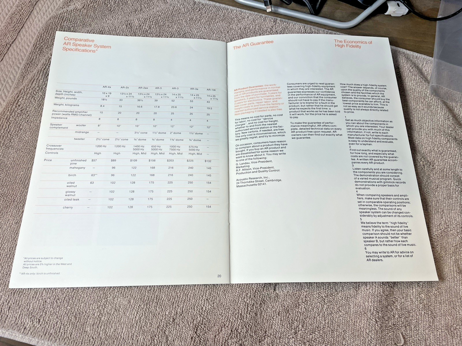 ACOUSTIC RESEARCH / BROCHURE / 21 PAGES / EXCELLENT CONDITION /