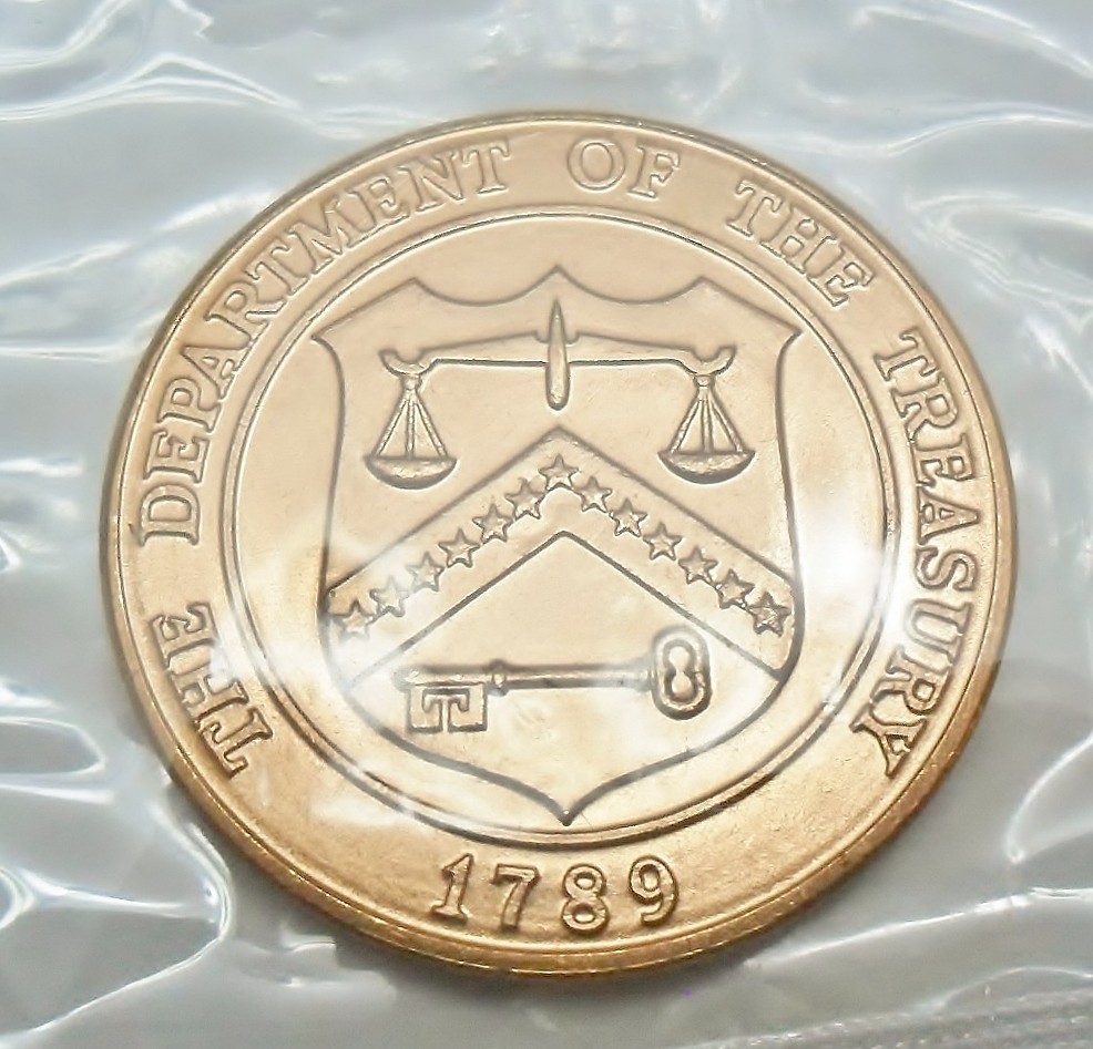 1982 - 1983  US MINT *DENVER*  BRASS TOKEN    *MINT CELLO*   **FREE SHIPPING**