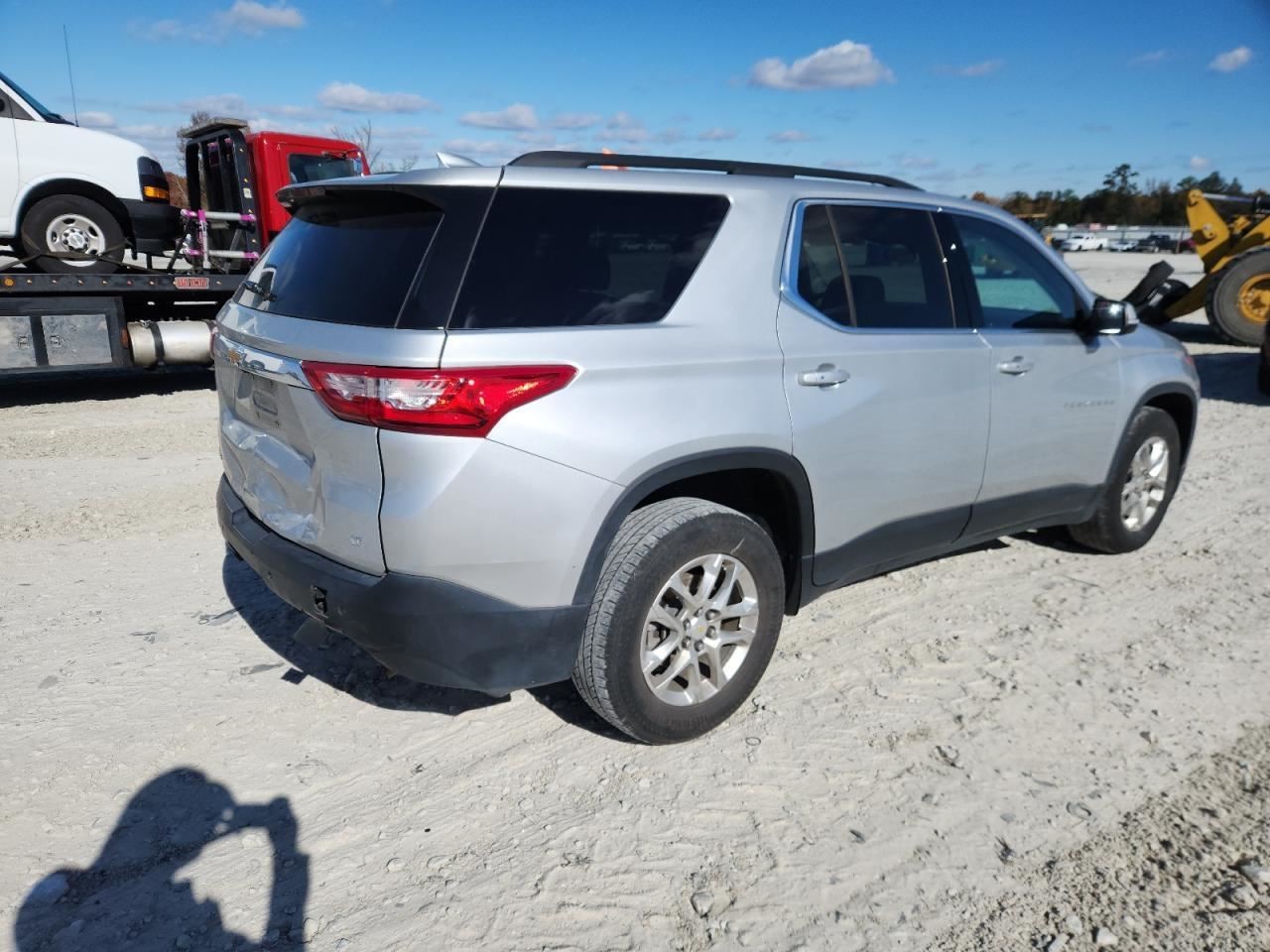 TRAVERSE 2021 Glove Box 4922482