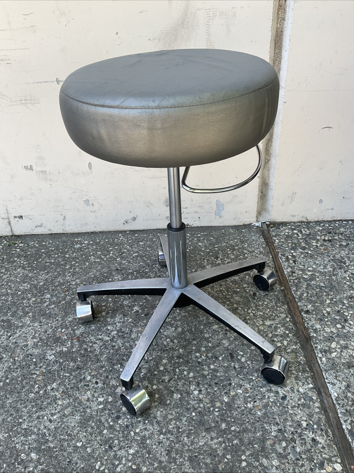 Dexta Stool 63-ST Medical Stool