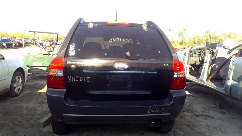 Passenger Front Spindle/Knuckle ABS 4 Cylinder Fits 05-10 SPORTAGE 103663840