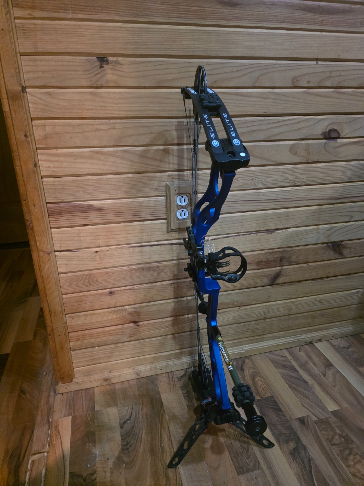 compound bow right hand