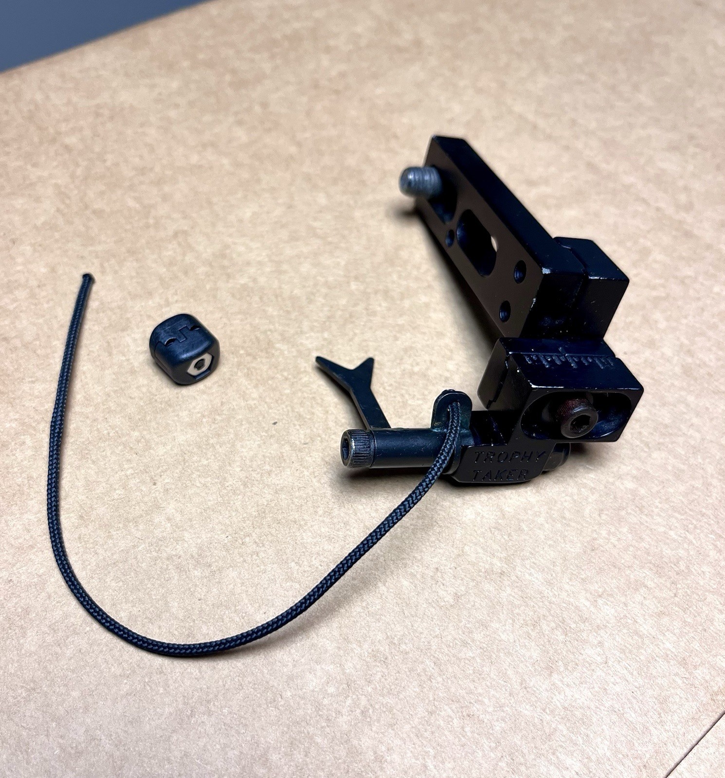 Trophy Taker Pronghorn LM Cable Driven Drop Away Arrow Rest Black RH