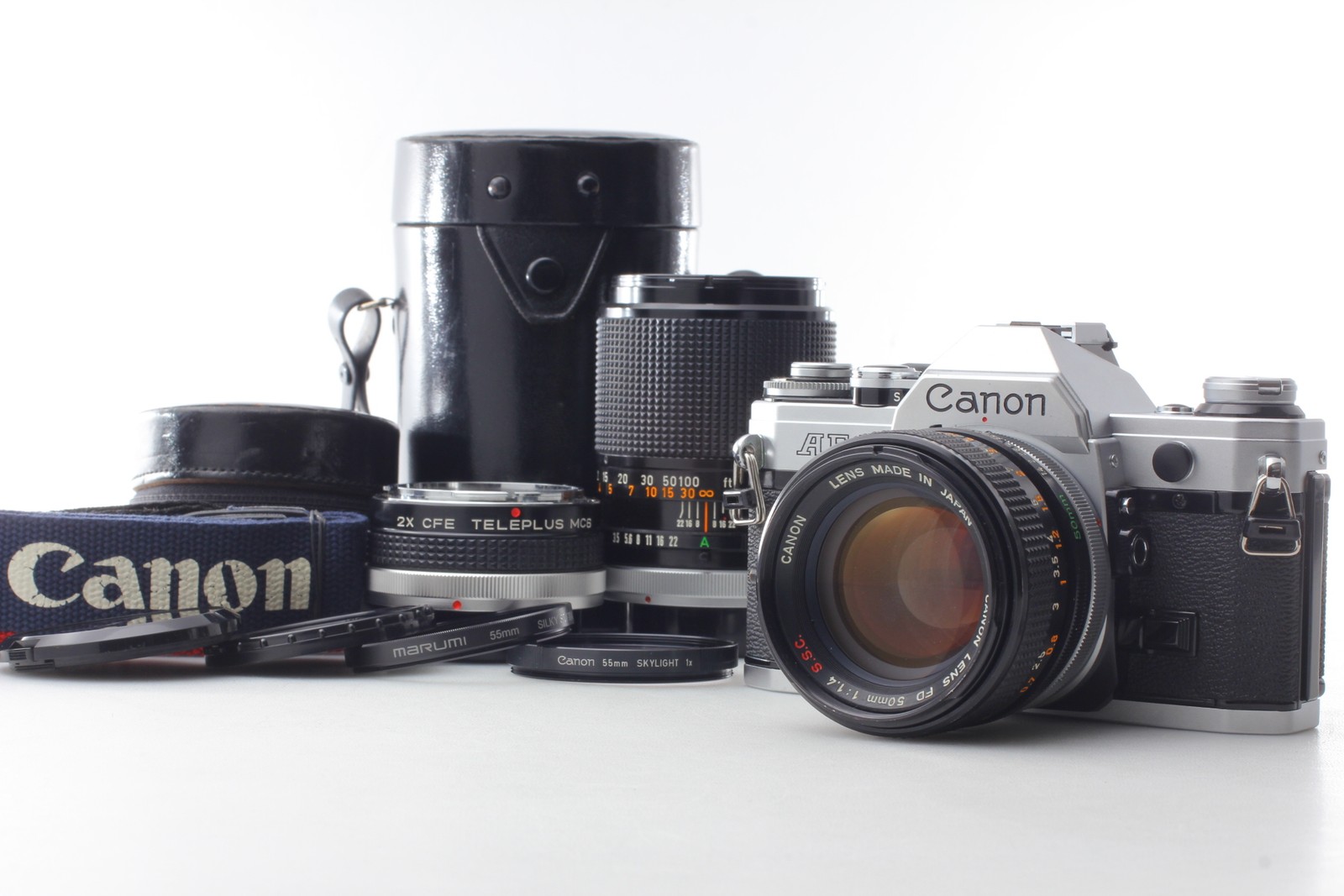 [NEAR MINT] Canon AE-1 35mm SLR w/ 50mm f/1.4 & 135mm f/3.5 From JAPAN