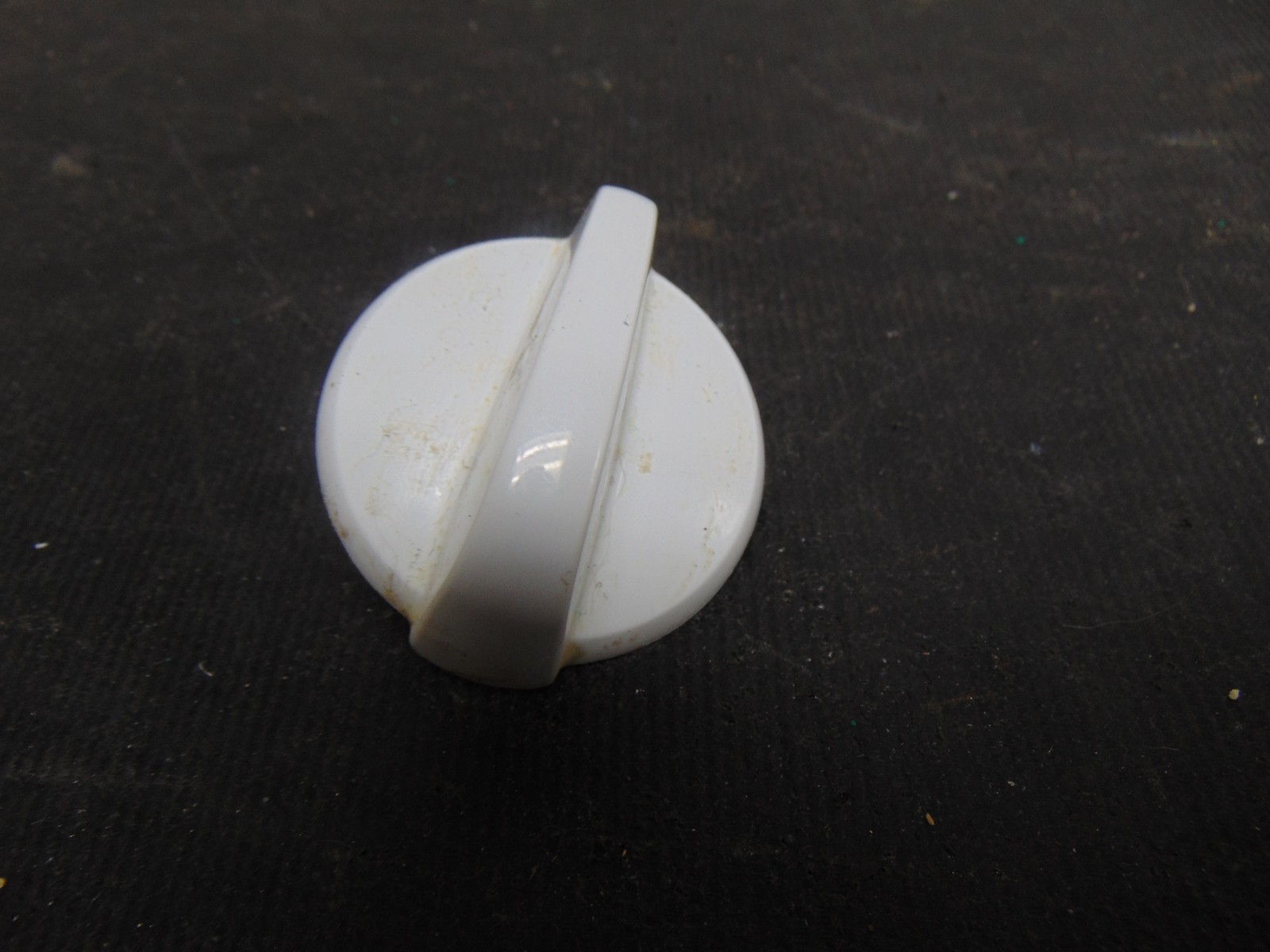Hotpoint Range RGBS300DM2WW Control Knob WB03K10218