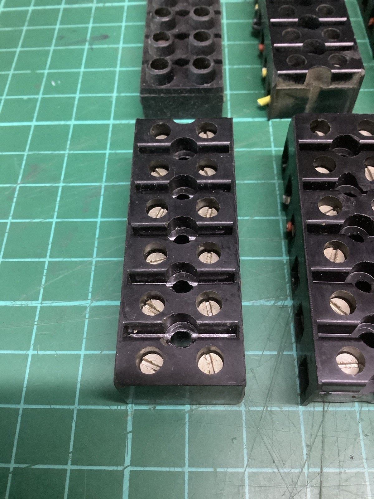 1 x Vintage Connector Terminal Block 6 Way Chock Block