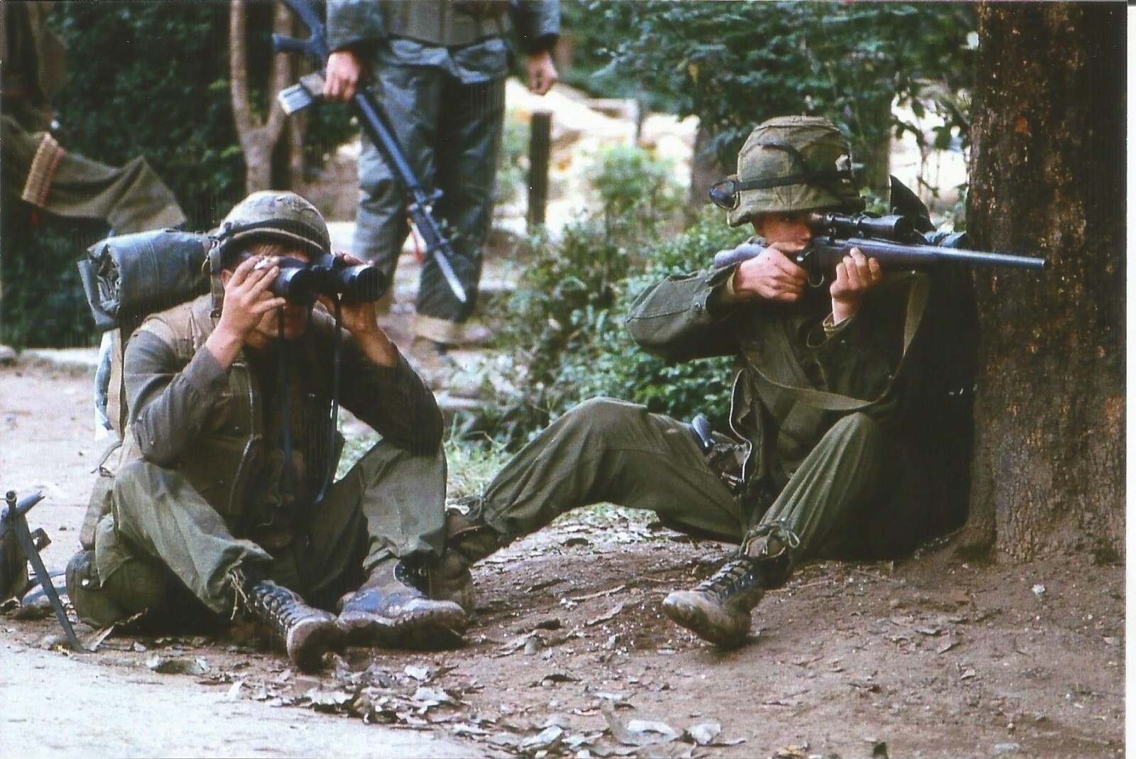 Vietnam  War  Photos --  US Soldiers - Sniper & Spotter...