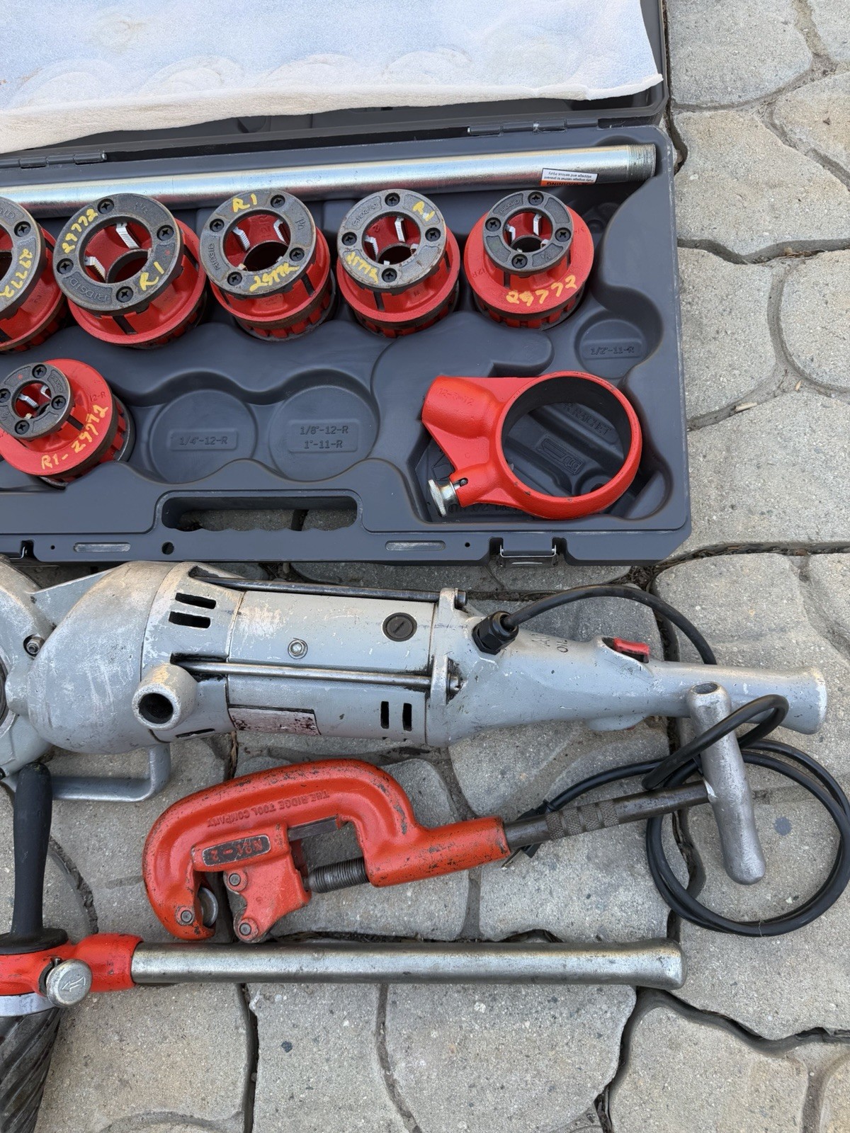 Ridgid 700 Pipe Threader Machine W/ Dies