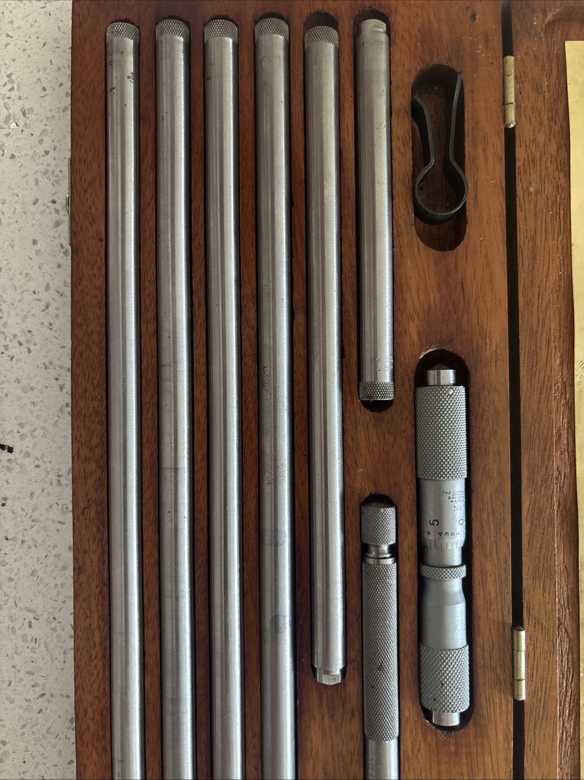 Lufkin 6801D Inside Micrometer Set