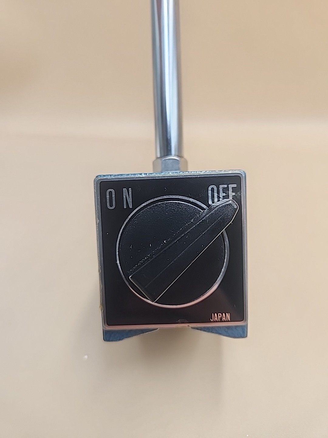 Magnetic Base Type MB-B Pittsburgh Forge Model No. 692 Made in Japan