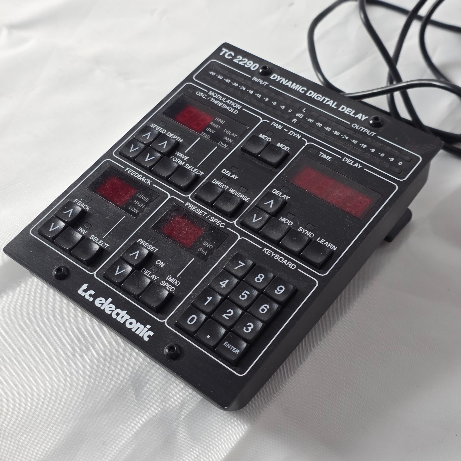 TC Electronic TC2290-DT Dynamic Digital Delay Desktop Controller with USB Black