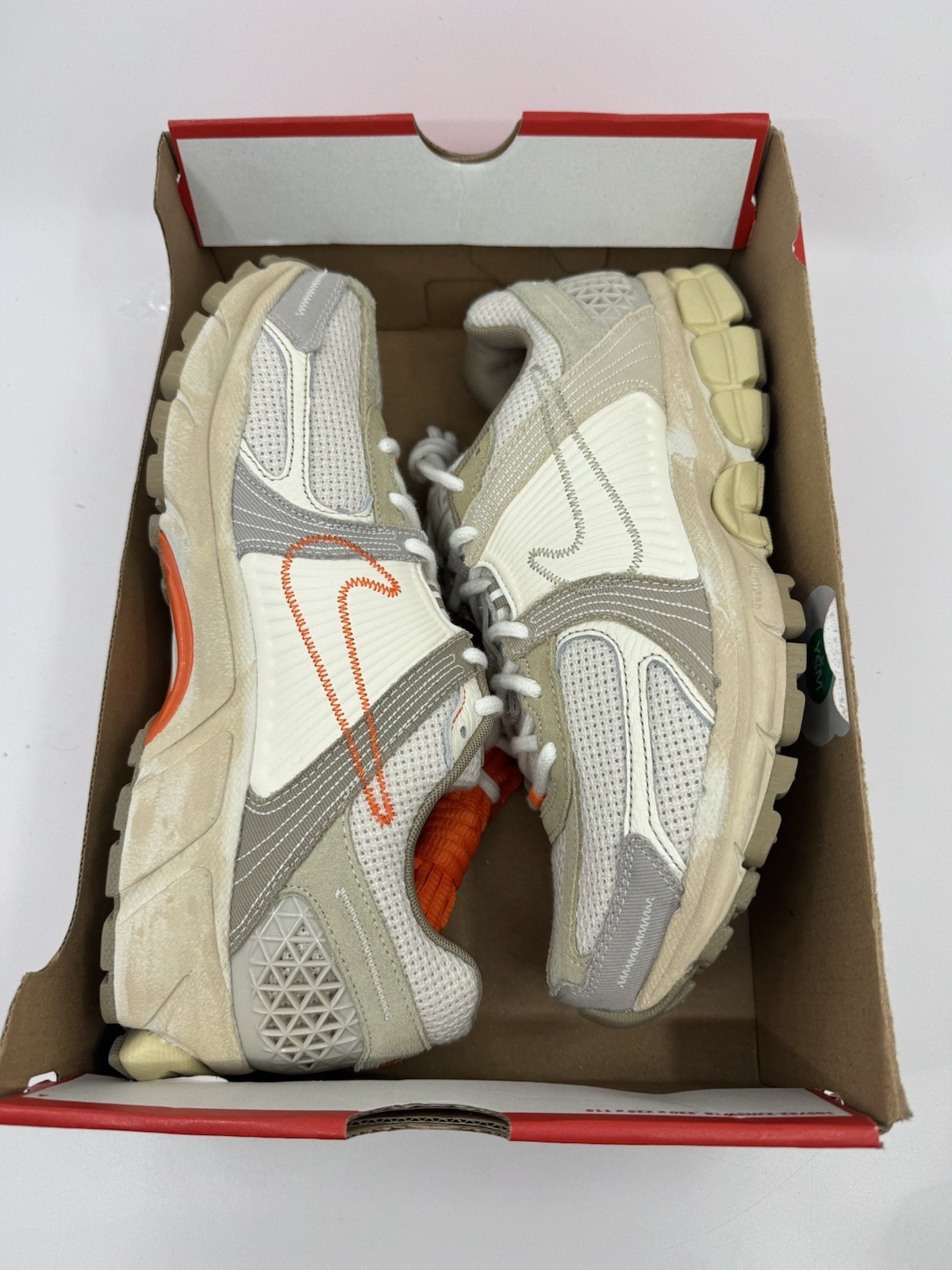 Men's 9.5 - Nike Zoom Vomero 5 Light Orewood Brown Pale Ivory IM6966-104