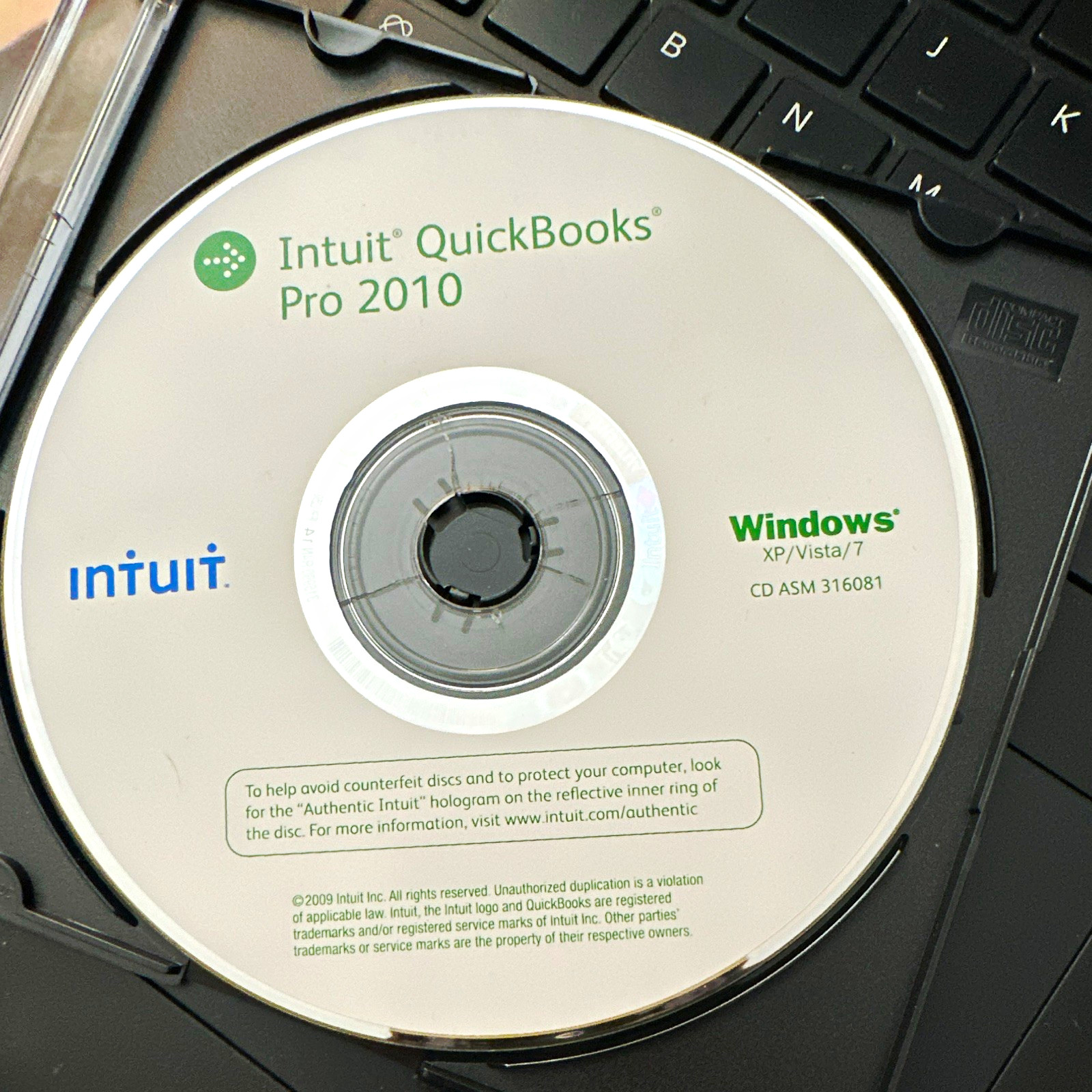 Intuit QuickBooks Pro 2010 Accounting Software CD Windows XP/Vista/7 English