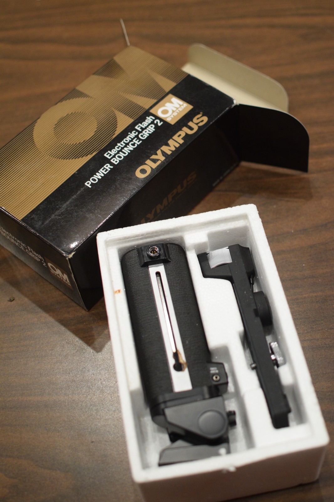 OLYMPUS ELECTRONIC FLASH POWER BOUNCE GRIP 2, OM System