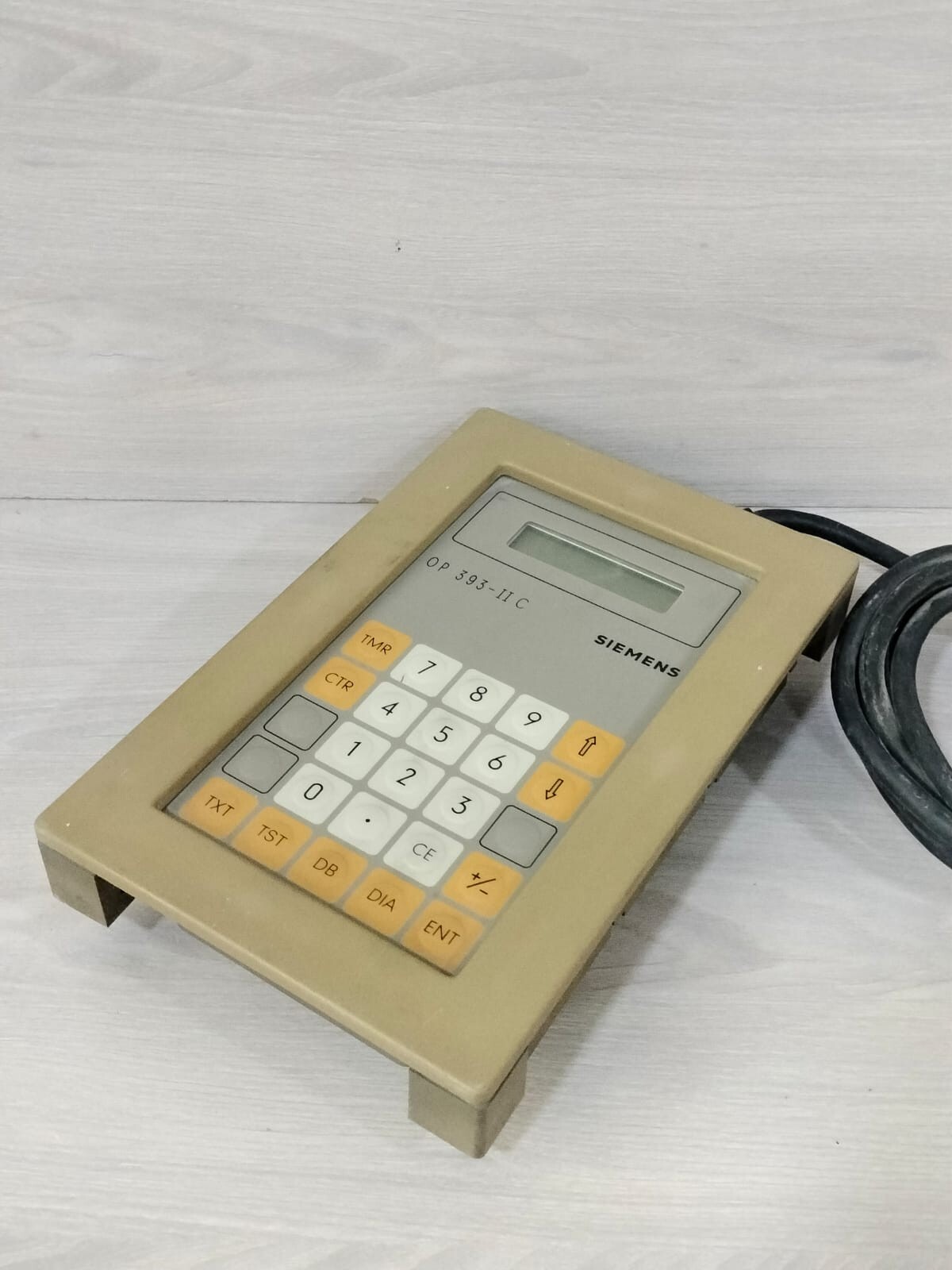 SIEMENS OP 393 II-C OPERATOR PANEL 6ES5 393-OUA13 W/O ACCESSORIES