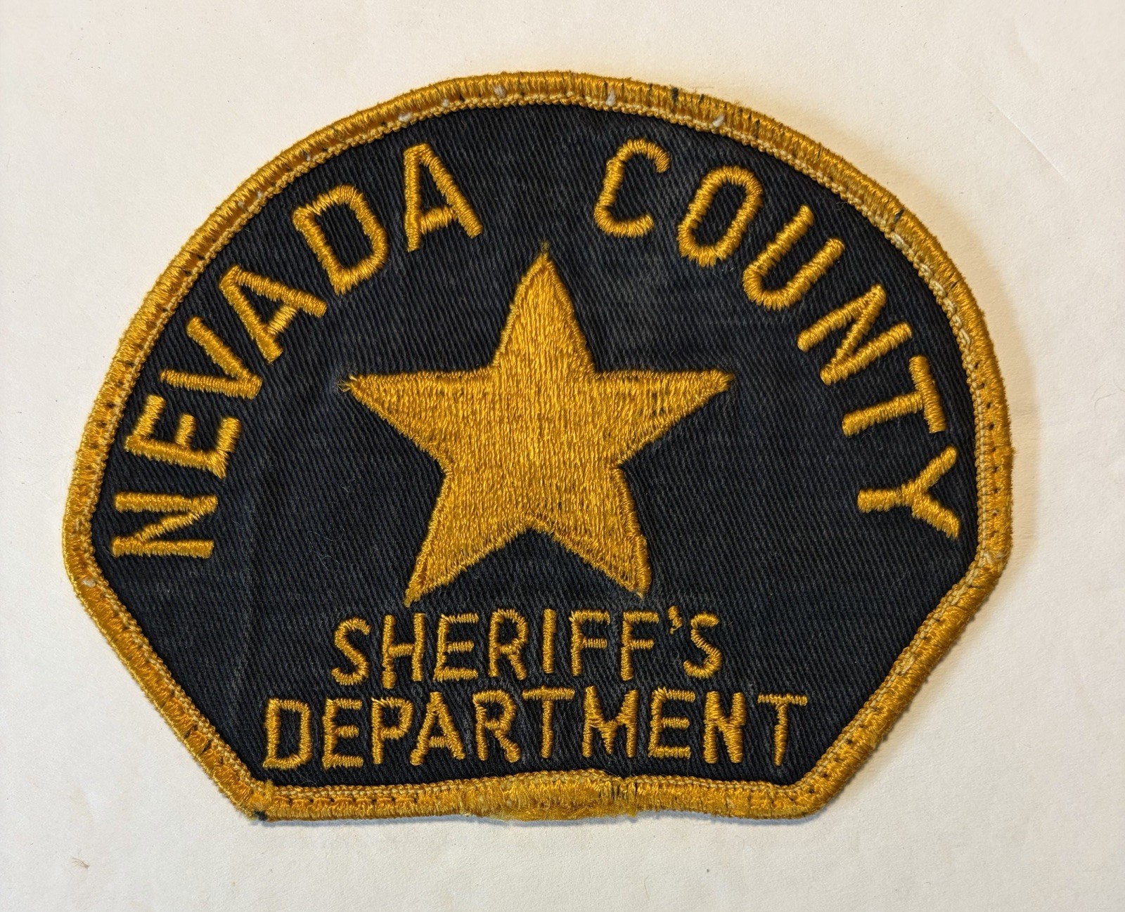 VINTAGE CALIFORNIA NEVADA COUNTY SHERIFFS DEPT PATCH #D30