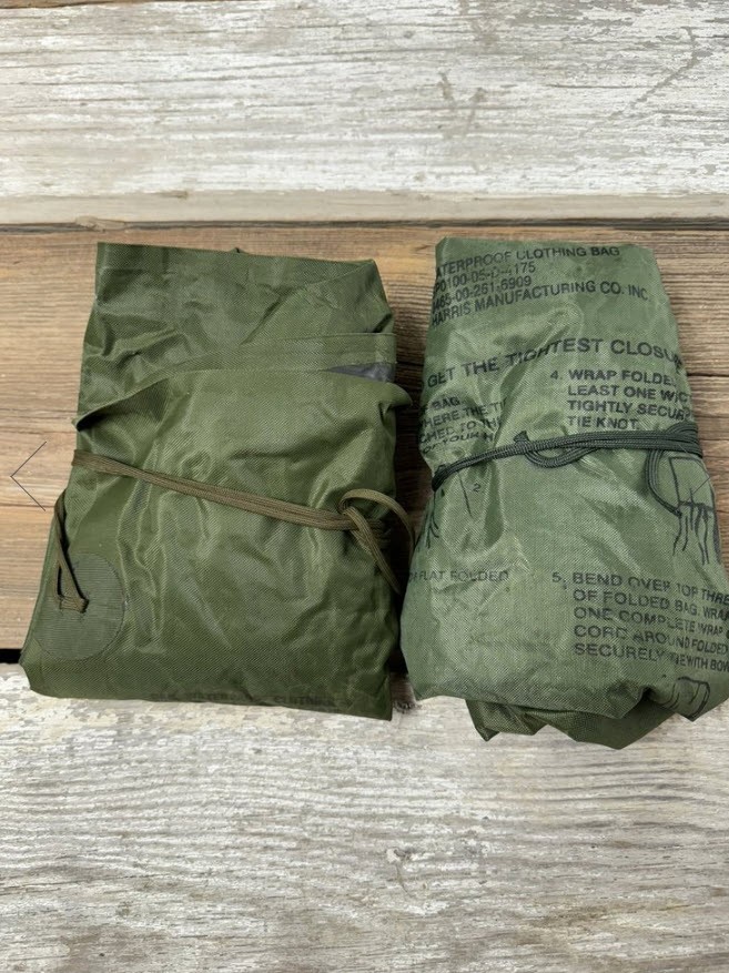 2 US Army Military WATERPROOF BAG CLOTHING BAG WET WEATHER BAG LAUNDRY BAG GC
