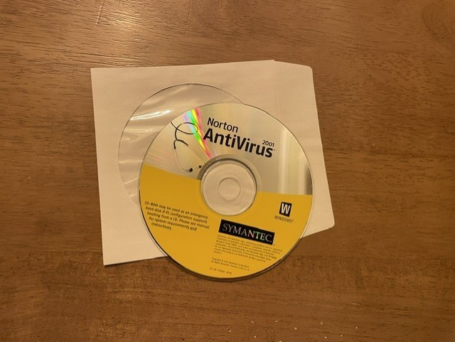 Norton AntiVirus 2001 Edition Vintage Retail Edition CD Rom