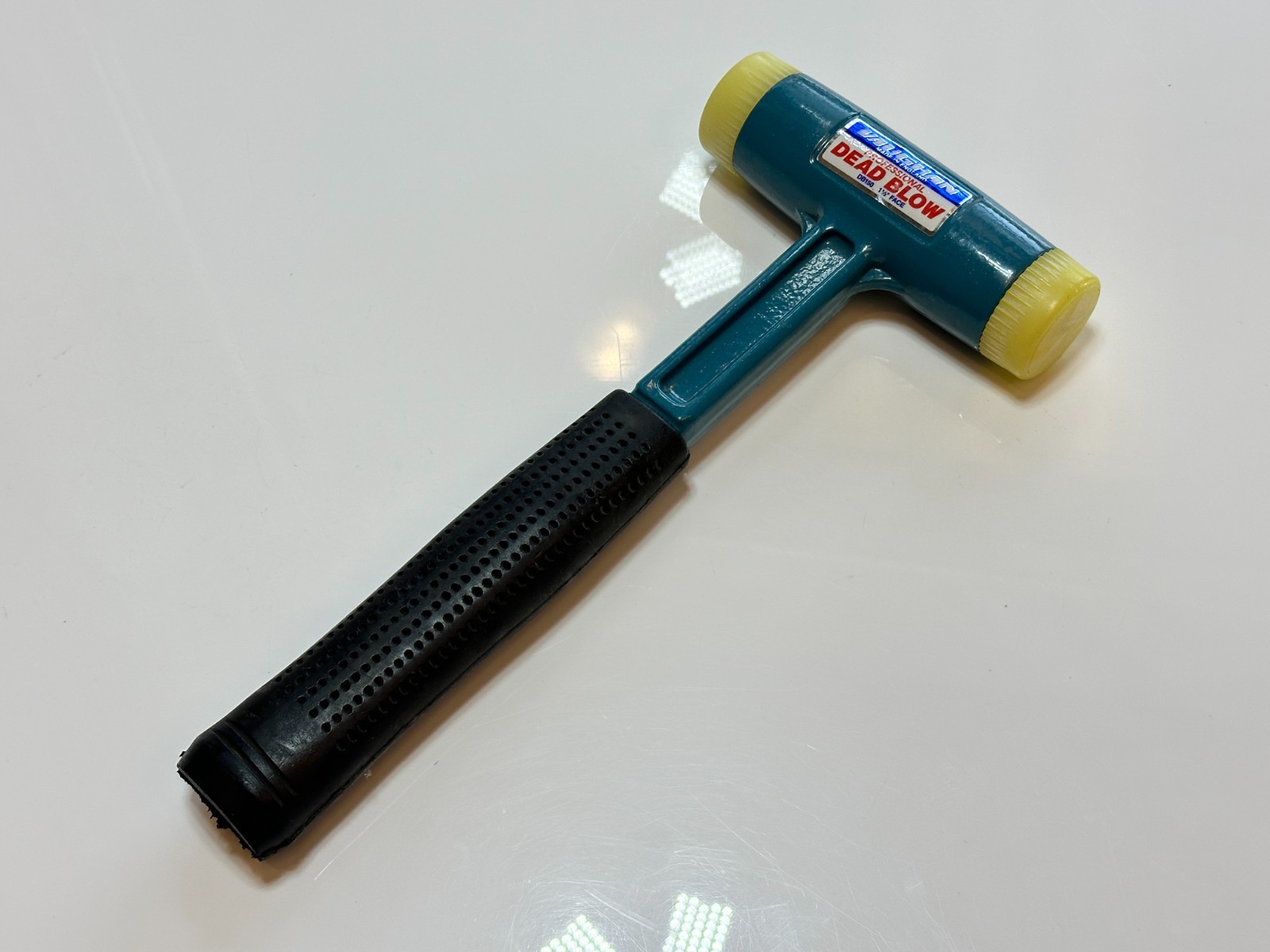 VAUGHAN Tools USA DB150 Soft Face Non-Marring Dead Blow Hammer, 1-1/2” Face, NOS