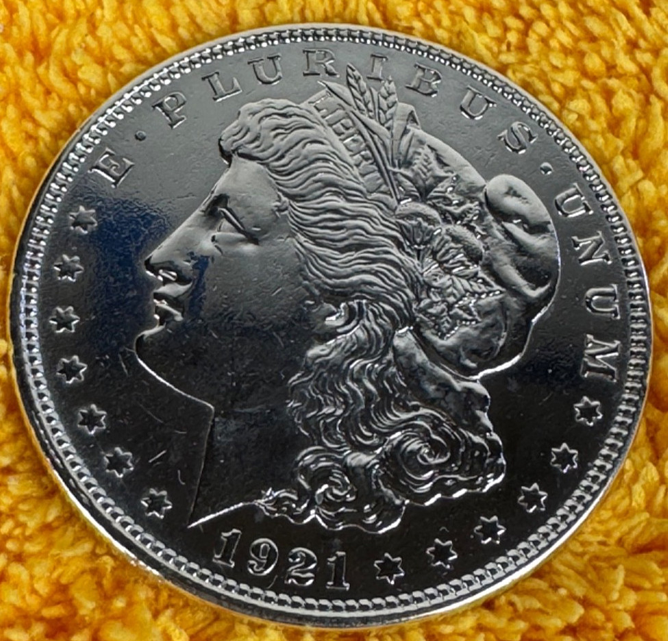 1921-D Morgan Silver Dollar Absolutely Super Nice Detail 7 Tail Feathers 620