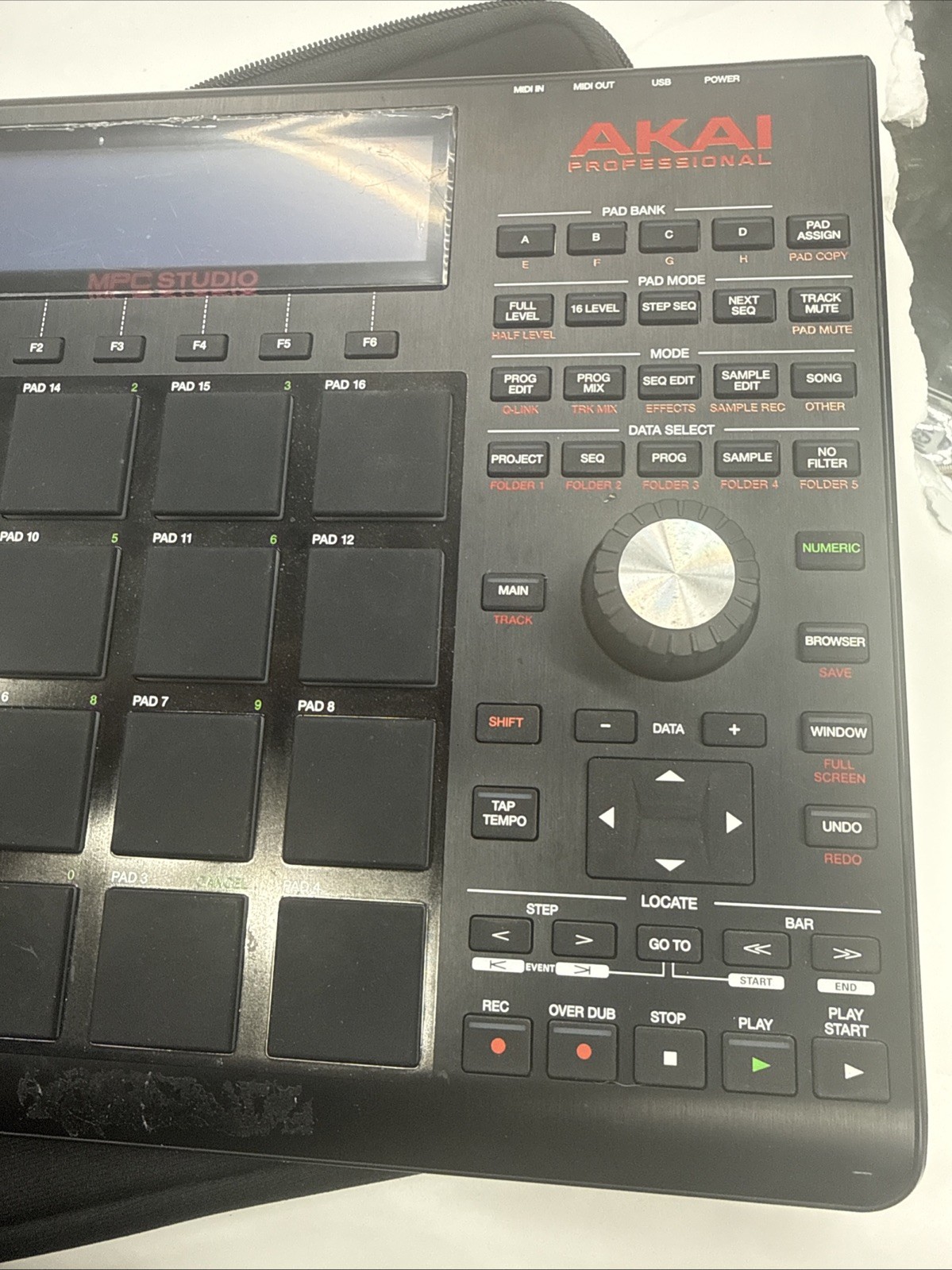 Akai Professional MPC Studio Black with case