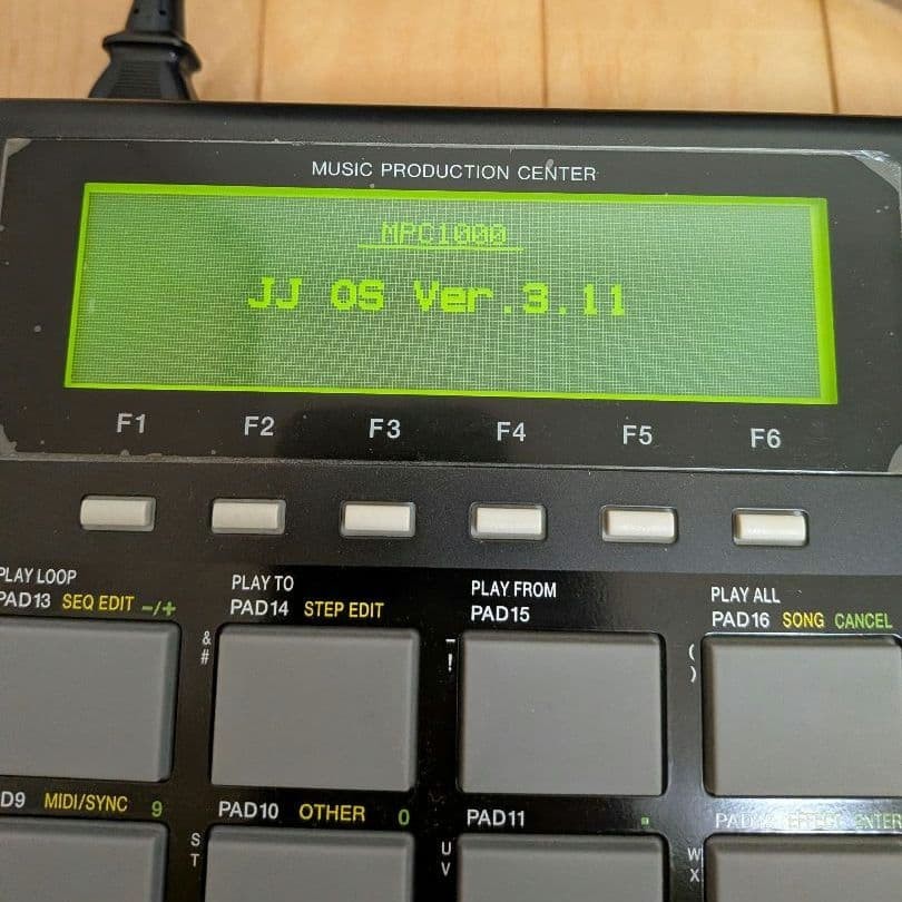 AKAI MPC1000 Black Sampler Sequencer 128MB Expanded JJ-OS w/ Box CF Tested