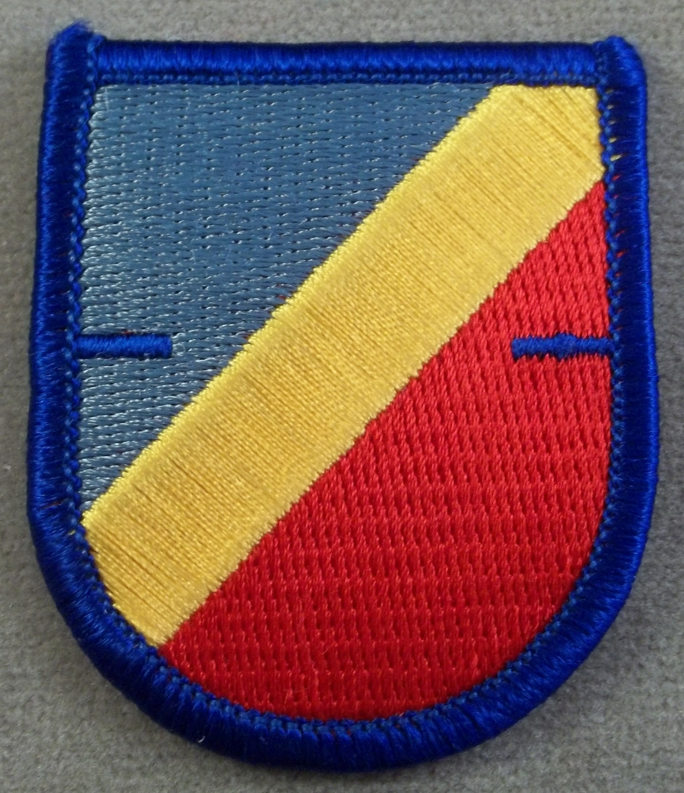 US Army 82nd Aviation Regiment 1st Battalion Beret Flash Patch Type 2