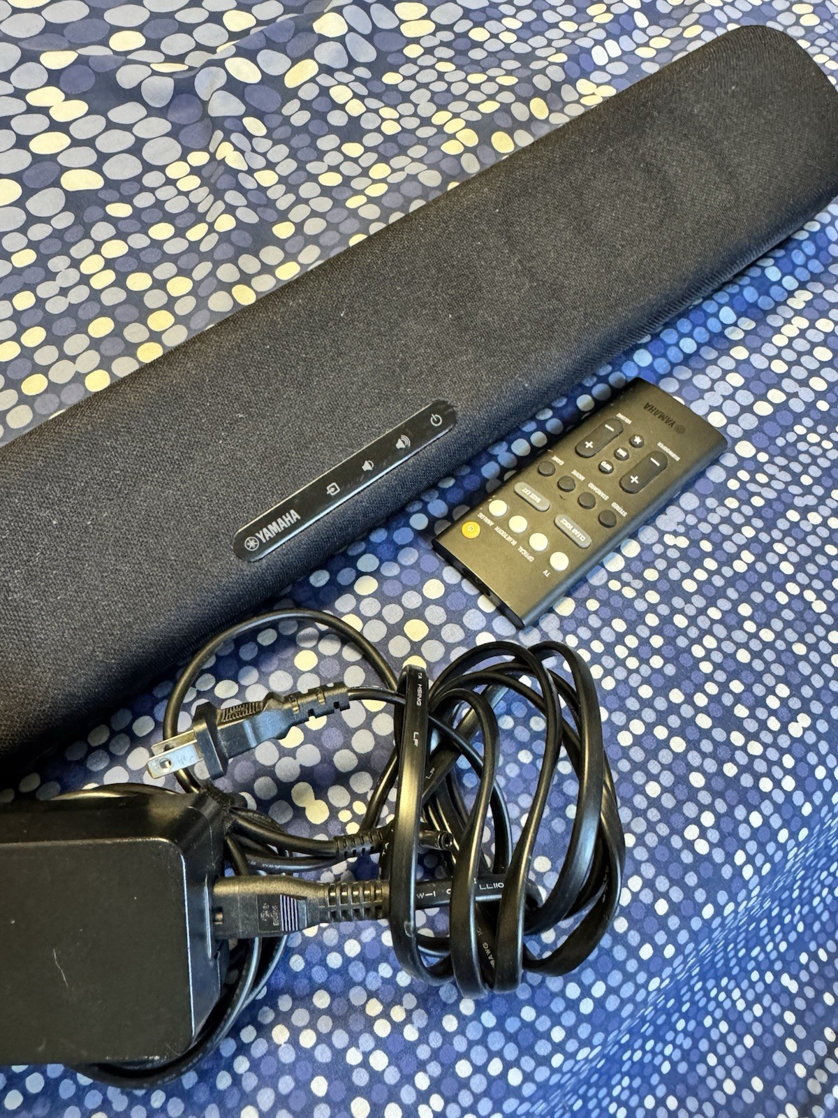 Yamaha Soundbar with Remote and Power Adapter