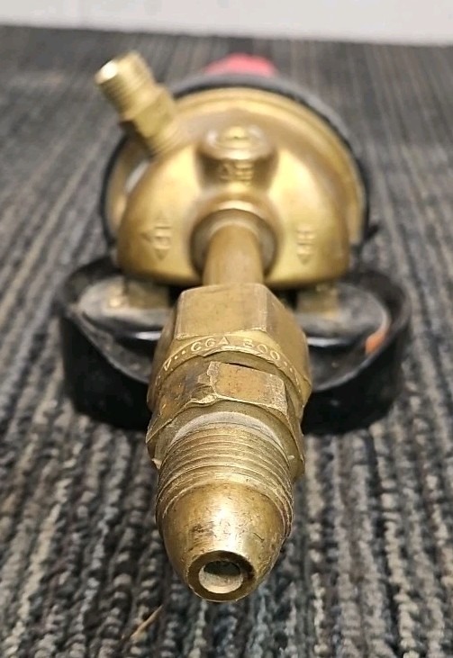 Victor ESS3-15-300 Edge Series Acetylene Regulator