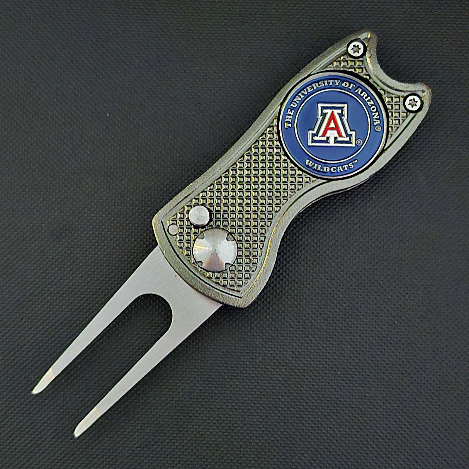 Arizona Wildcats Switchblade Divot Tool 2-Sided Golf Ball Marker