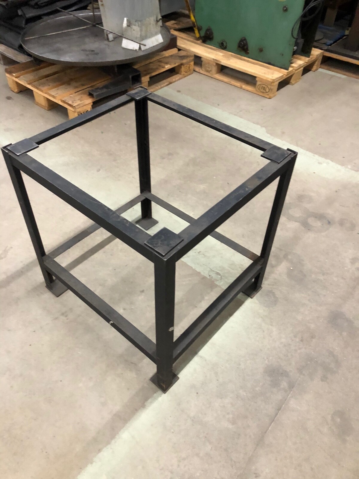 Granite Plate Stand