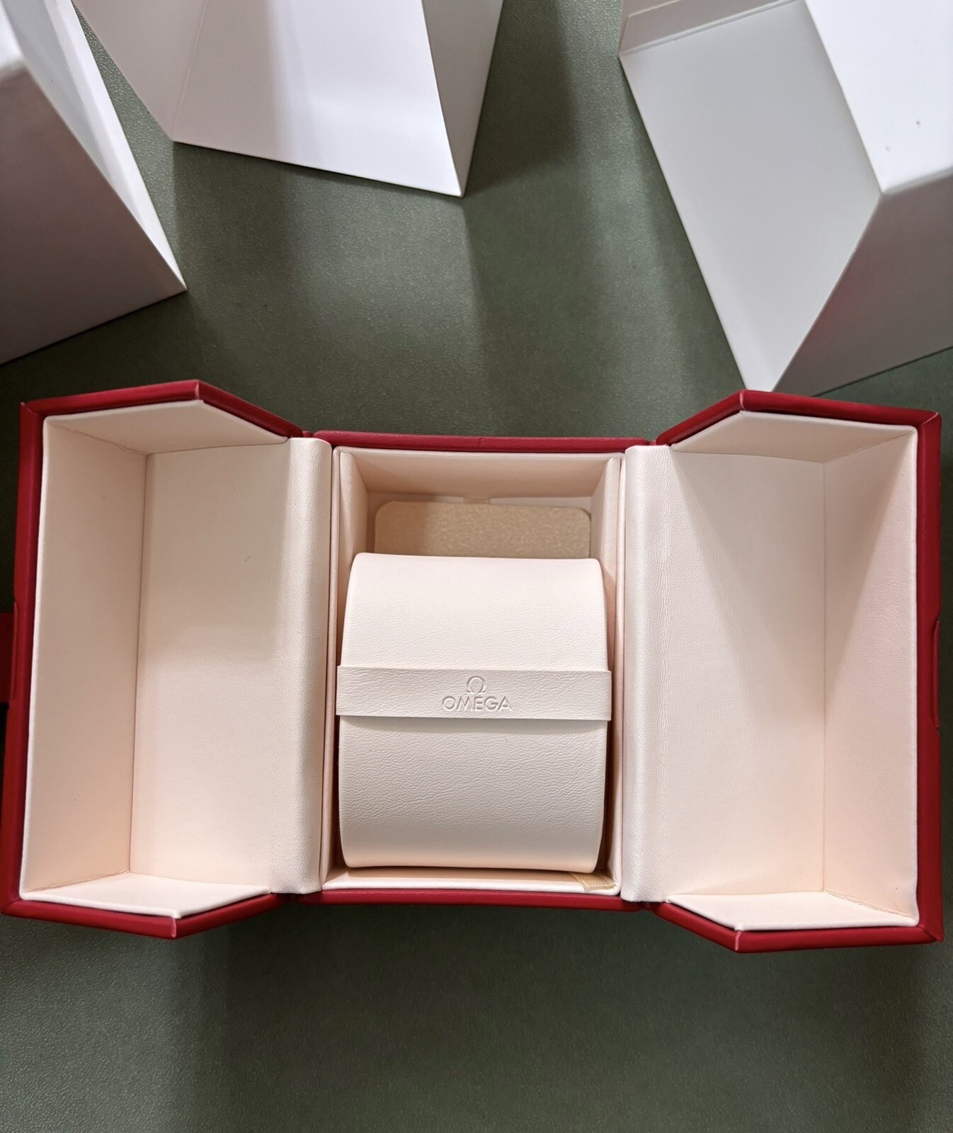 OMEGA WATCH BOX TRAVEL BOX RED BOX
